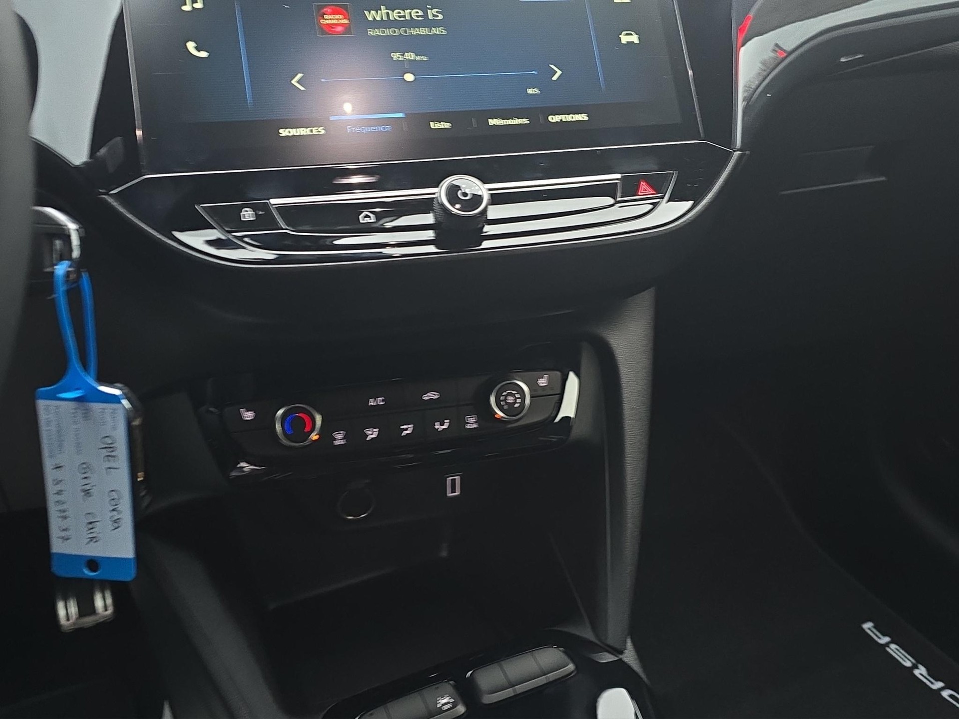 OPEL Corsa 1.2 T Hybrid Limited Edition-image-11