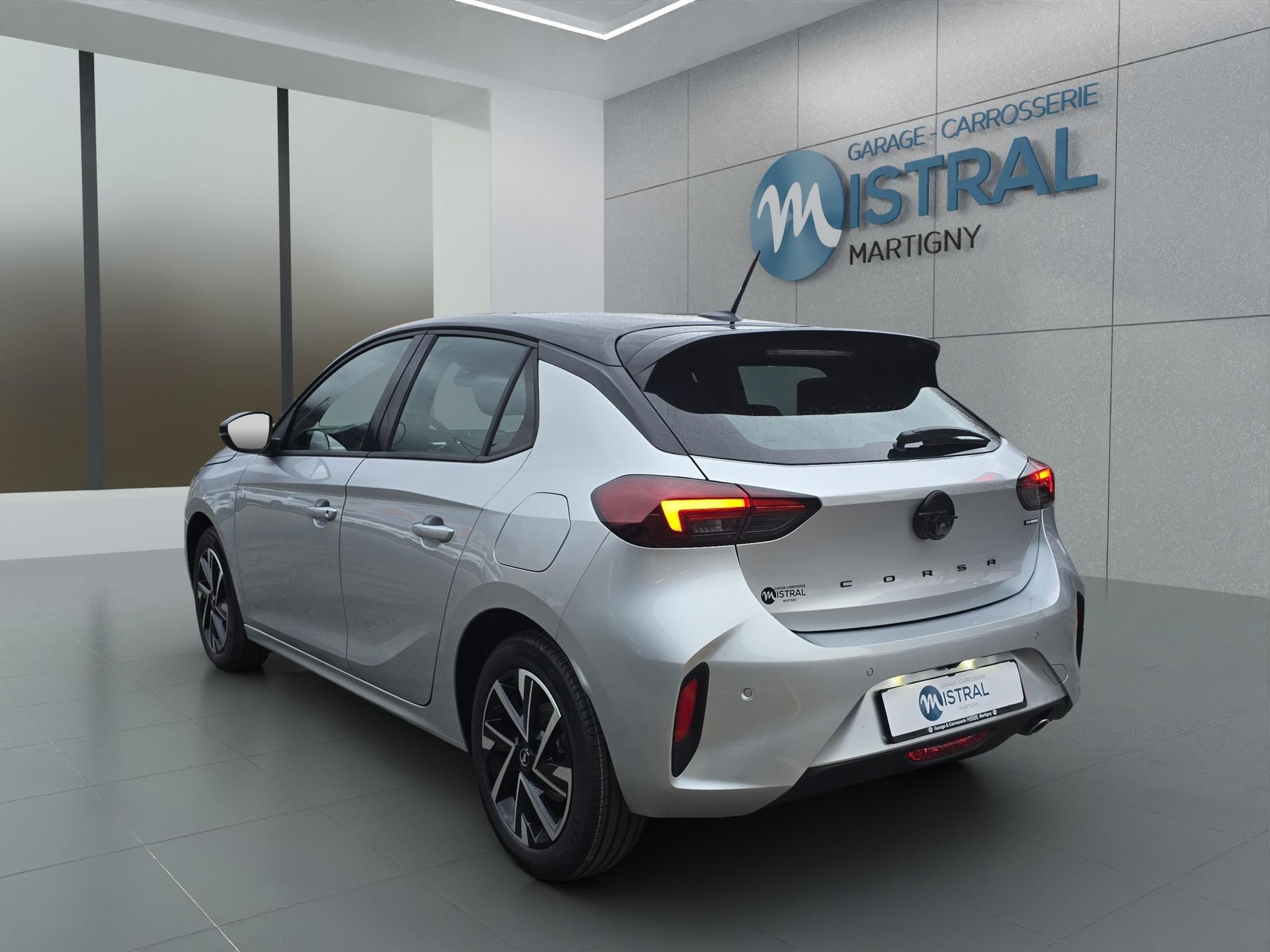 OPEL Corsa 1.2 T Hybrid Limited Edition-image-2