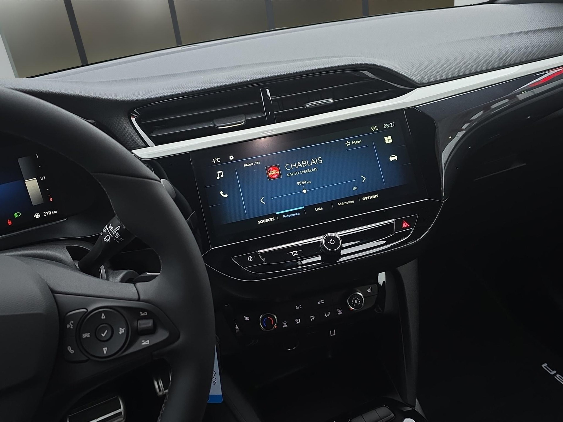 OPEL Corsa 1.2 T Hybrid Limited Edition-image-10