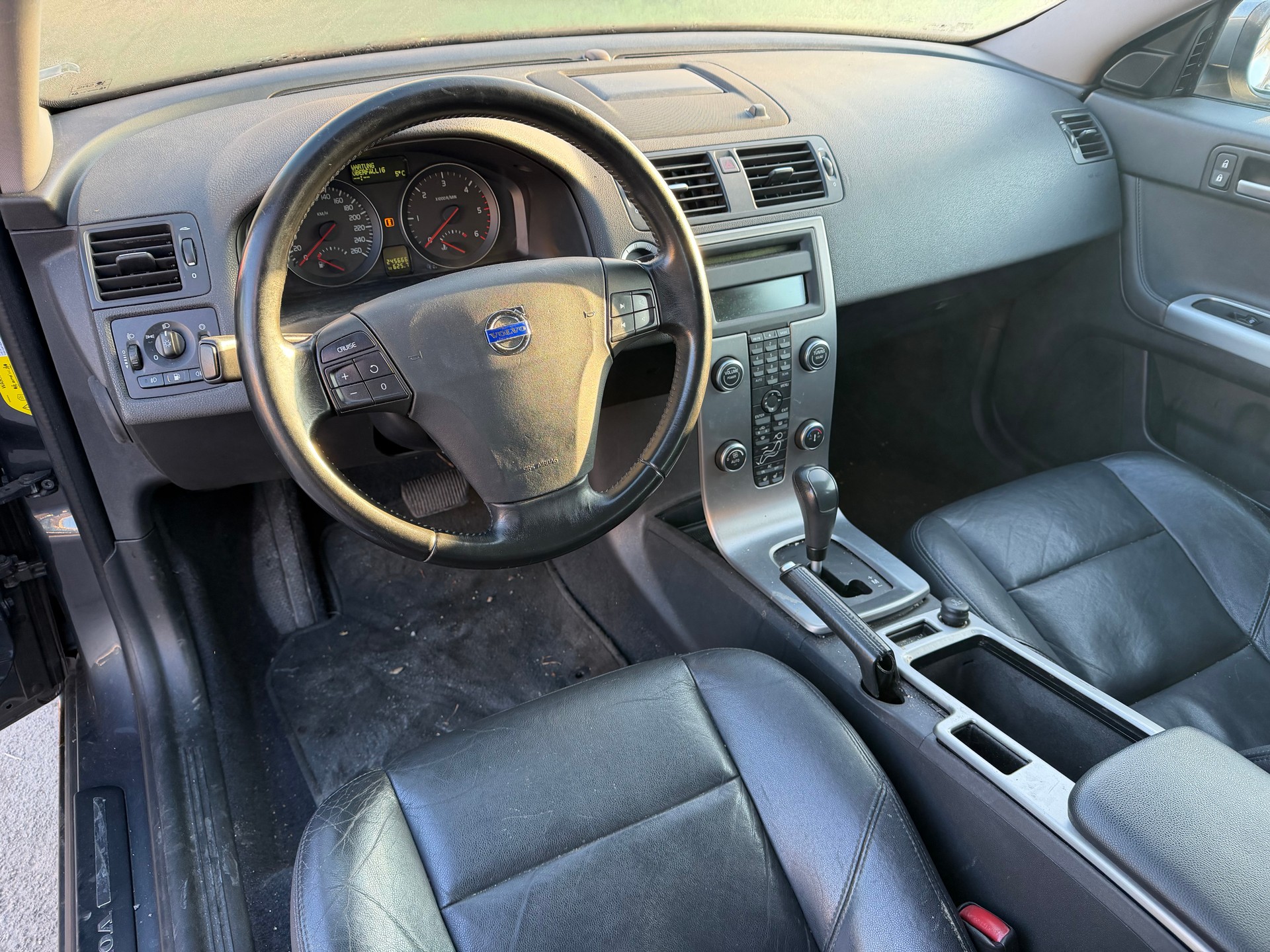 VOLVO V50 2.0D Momentum-image-10
