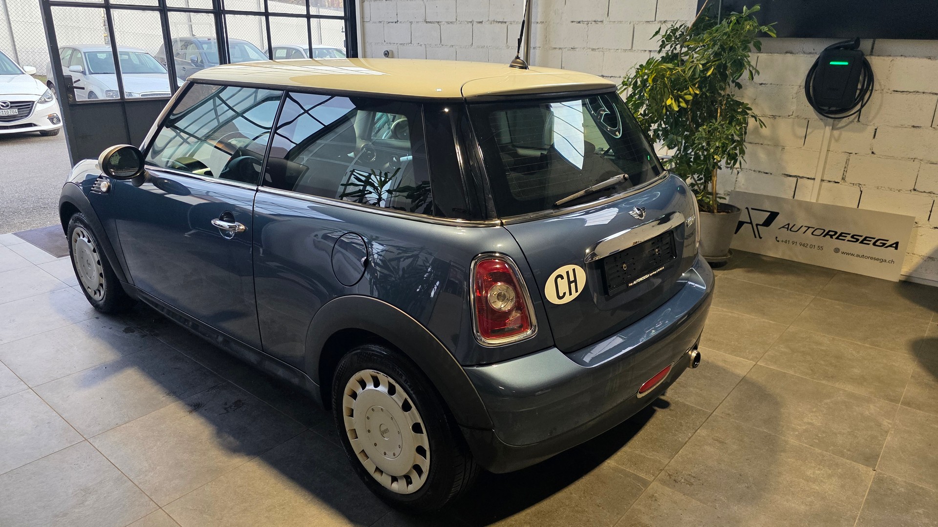 MINI Cooper-image-3