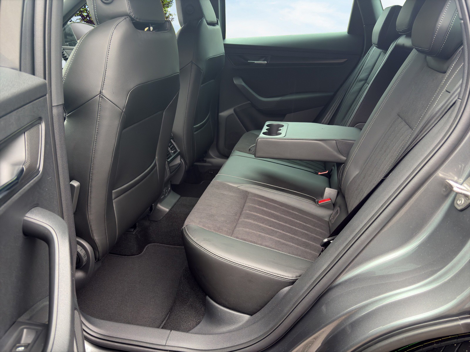 SKODA Karoq 2.0 TSI SportLine 4x4 DSG-image-7
