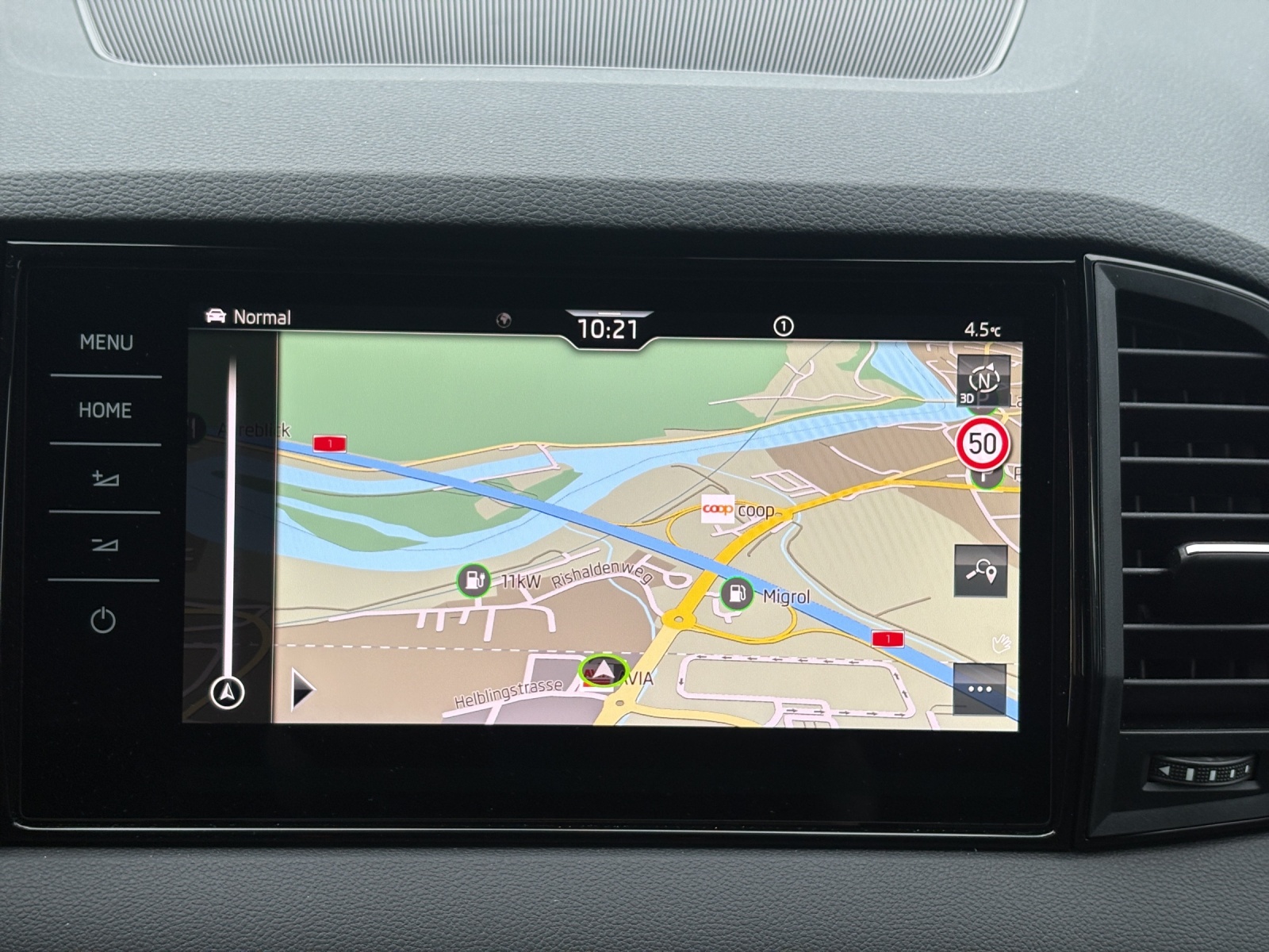 SKODA Karoq 2.0 TSI SportLine 4x4 DSG-image-12