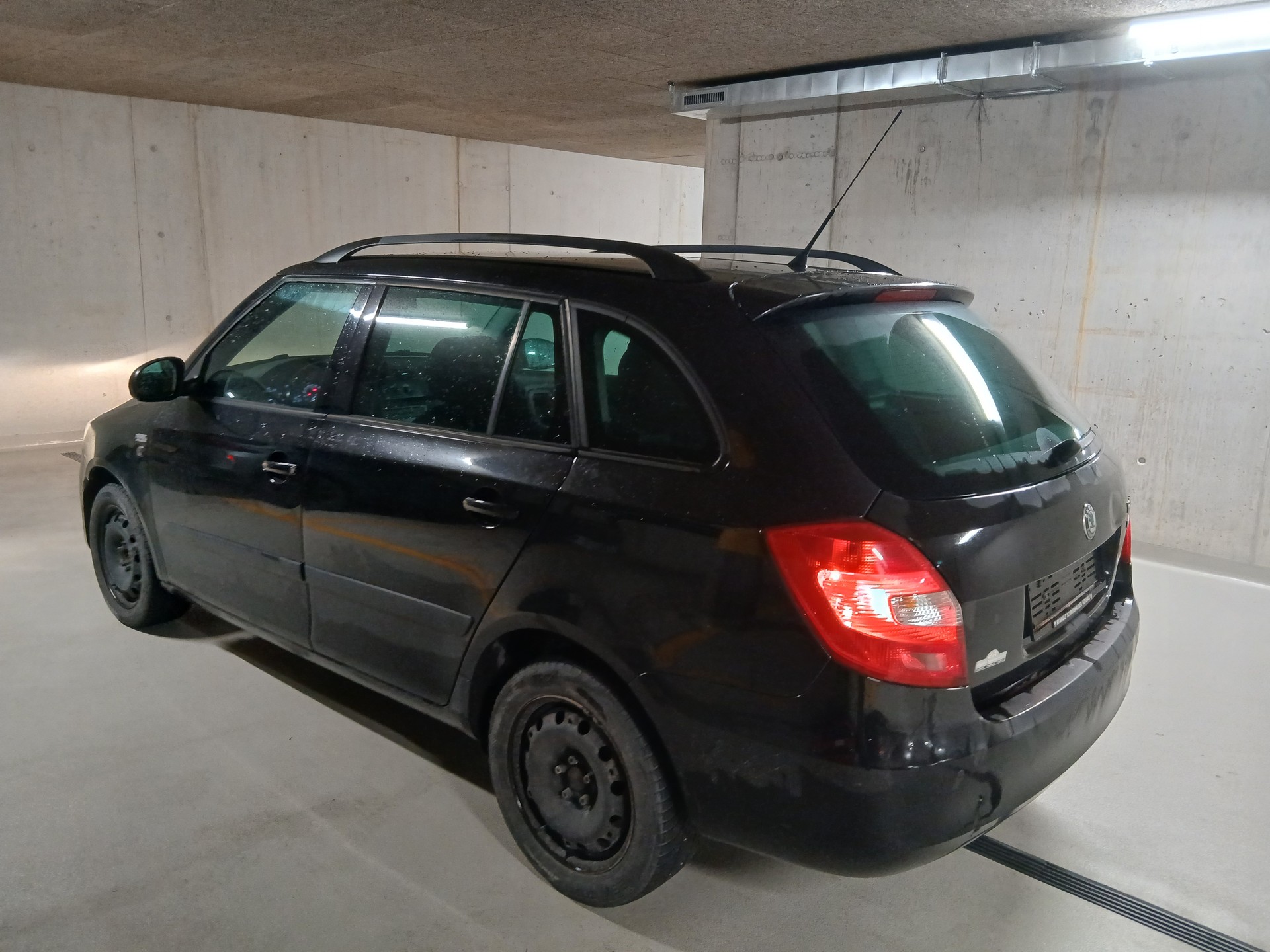 SKODA Fabia 1.2 TSI Family-image-1
