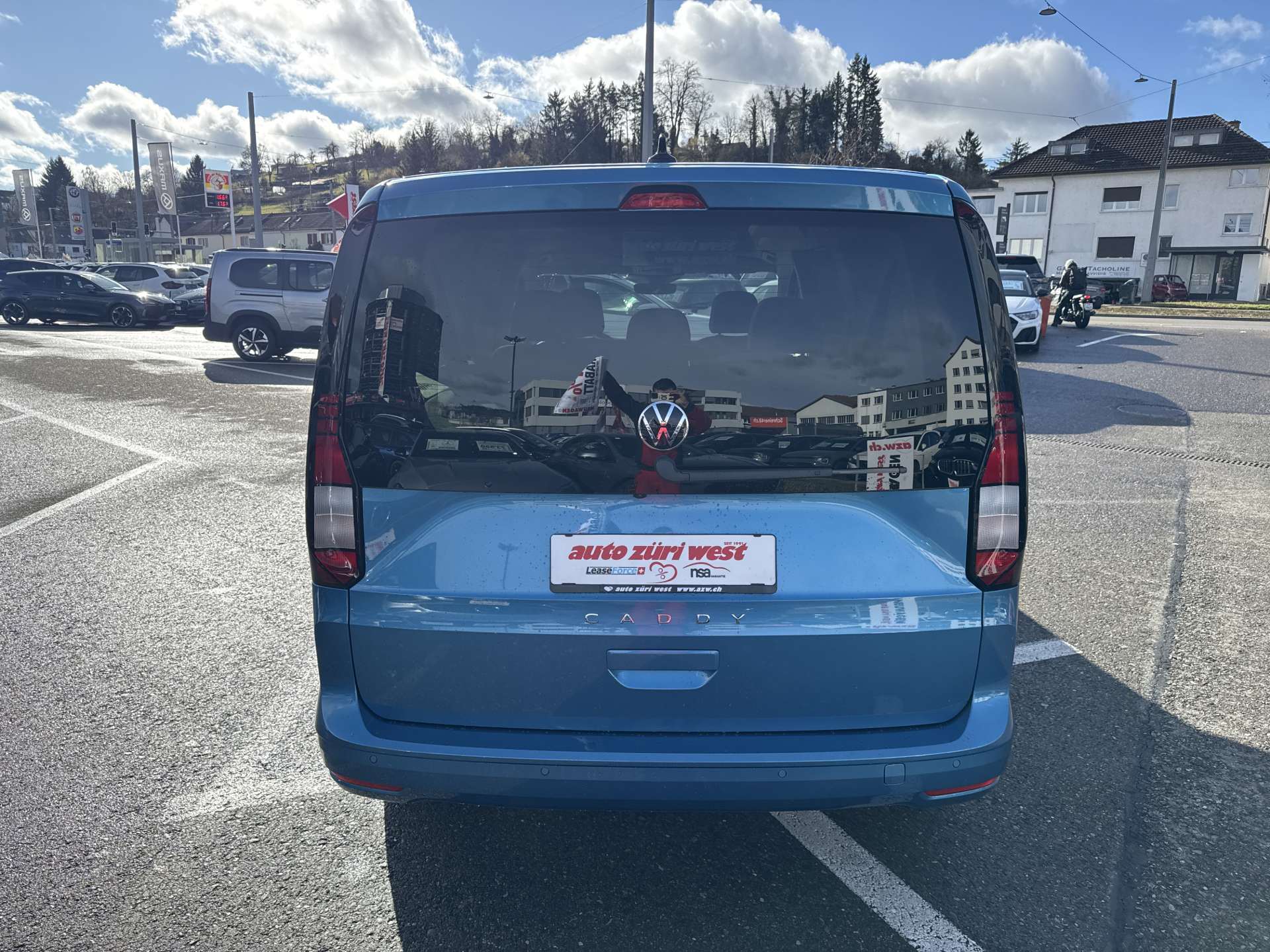 VW Caddy Maxi 1.5 TSi 7-Plätzer DSG-Automat-image-13