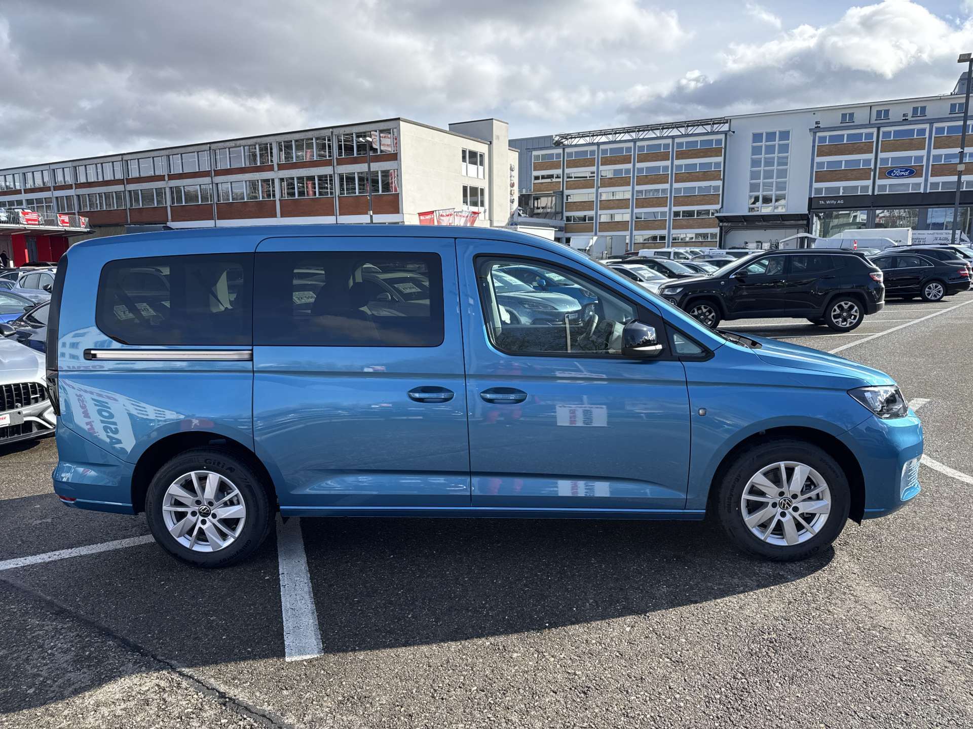 VW Caddy Maxi 1.5 TSi 7-Plätzer DSG-Automat-image-9