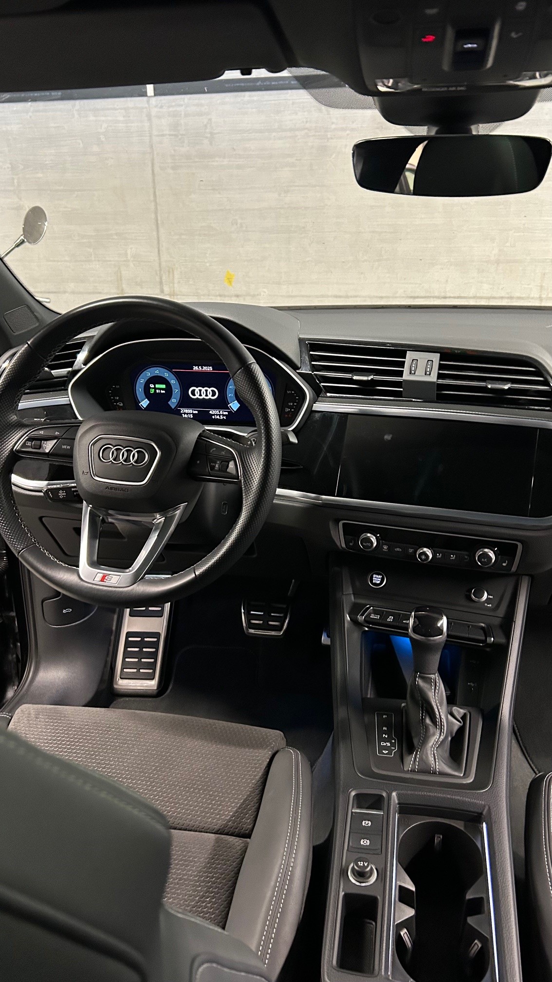 AUDI Q3 Sportback 45 TFSI e S line S-tronic-image-3