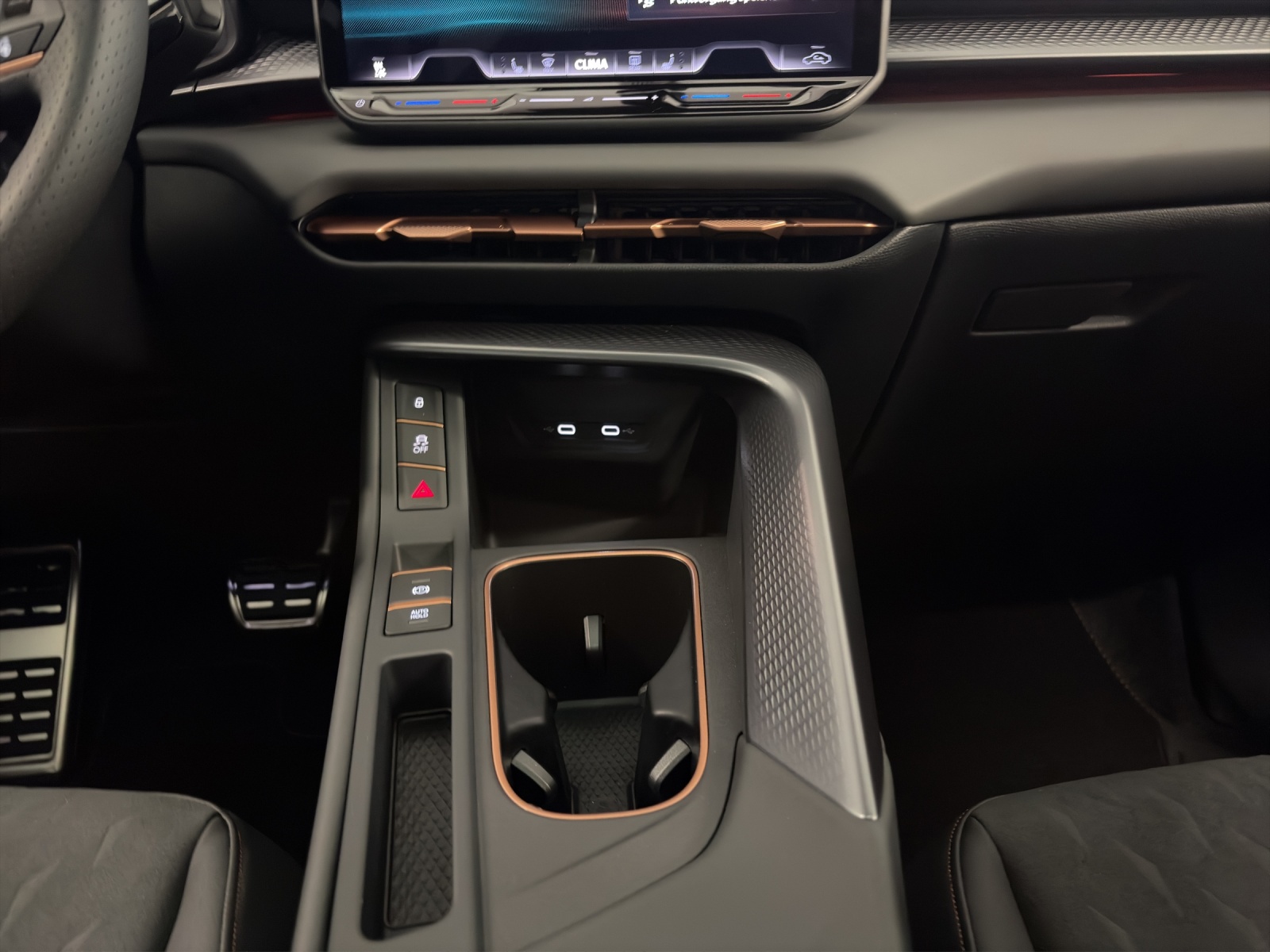 CUPRA Terramar 2.0 TSI DSG 4Drive VZ-image-12