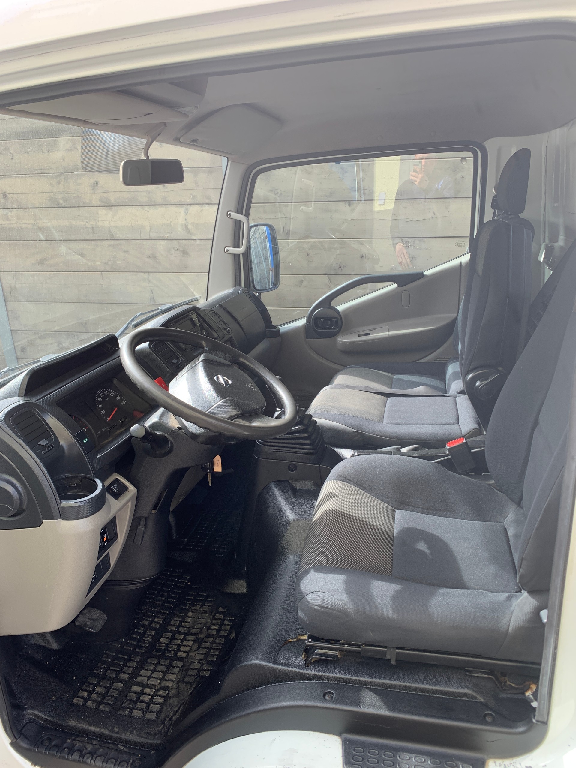 NISSAN NT400 35.13 L1 PRO-showroom-element-3
