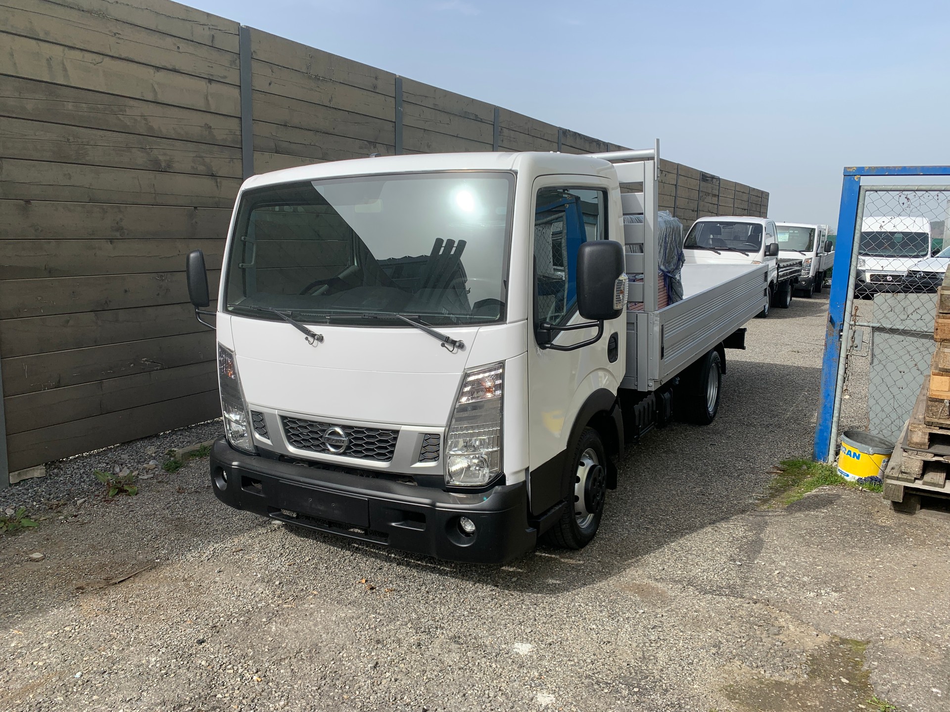 NISSAN NT400 35.13 L1 PRO
