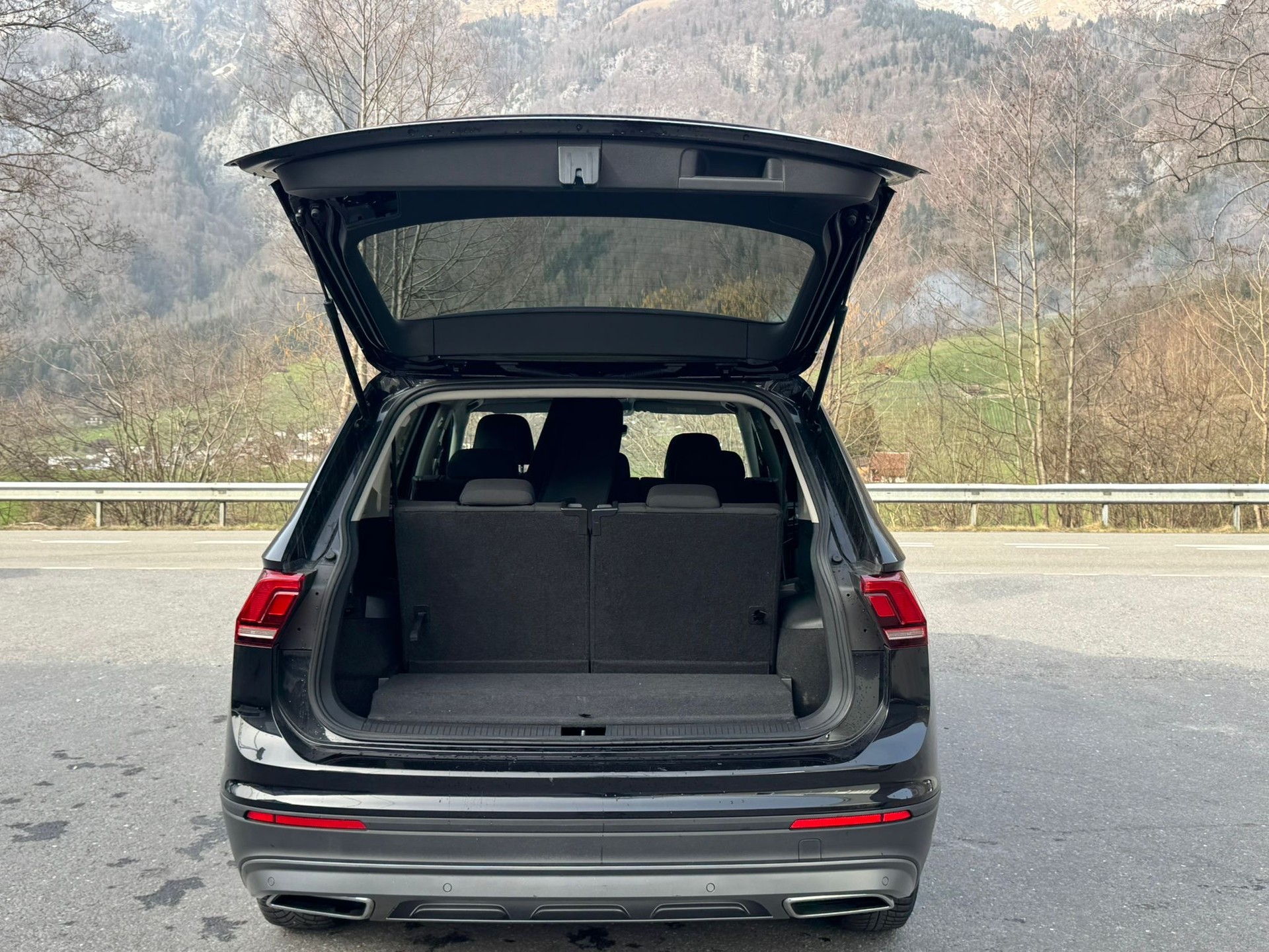 VW Tiguan Allspace 1.5TSI EVO Trendline DSG-image-12