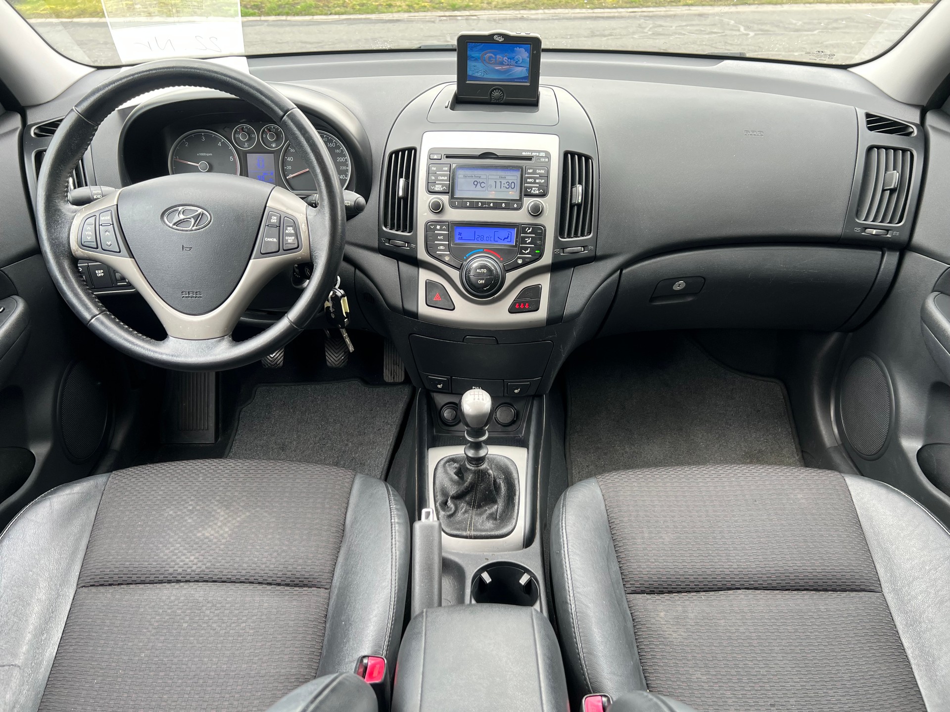 HYUNDAI i30 Wagon 2.0 CRDi Premium-image-12