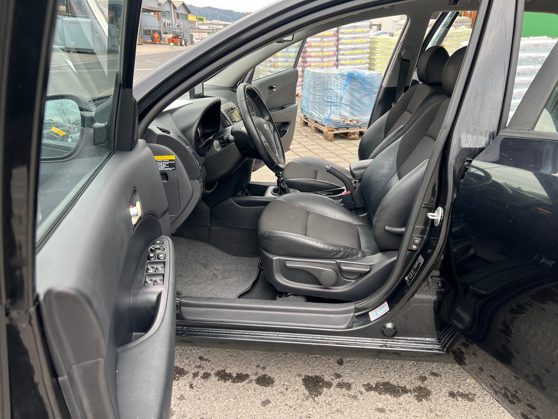 HYUNDAI i30 Wagon 2.0 CRDi Premium-image-8
