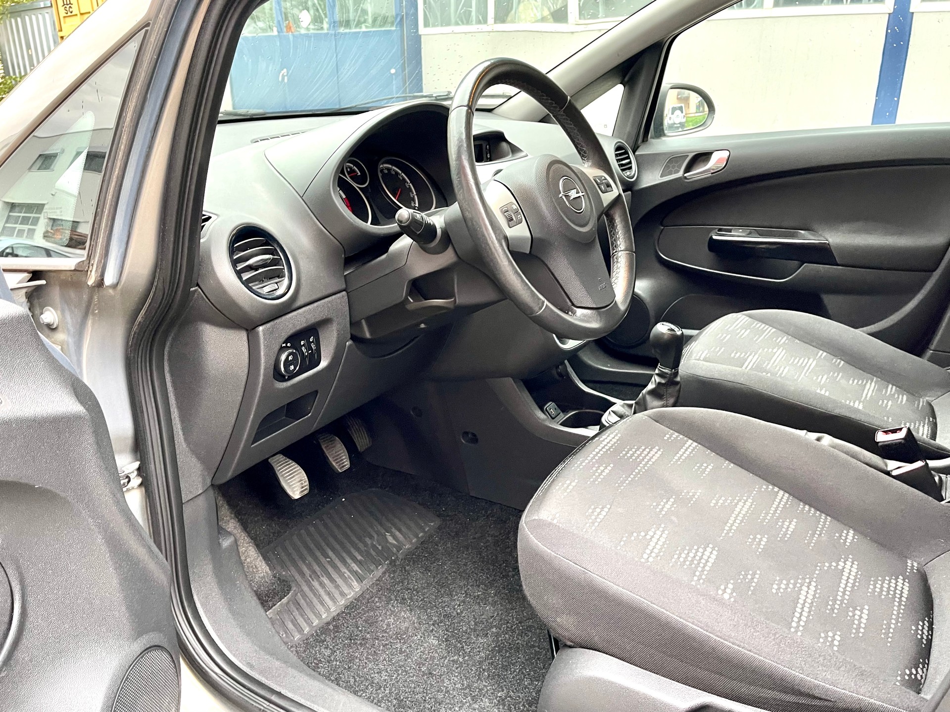 OPEL Corsa 1.4 TP Sport-image-3