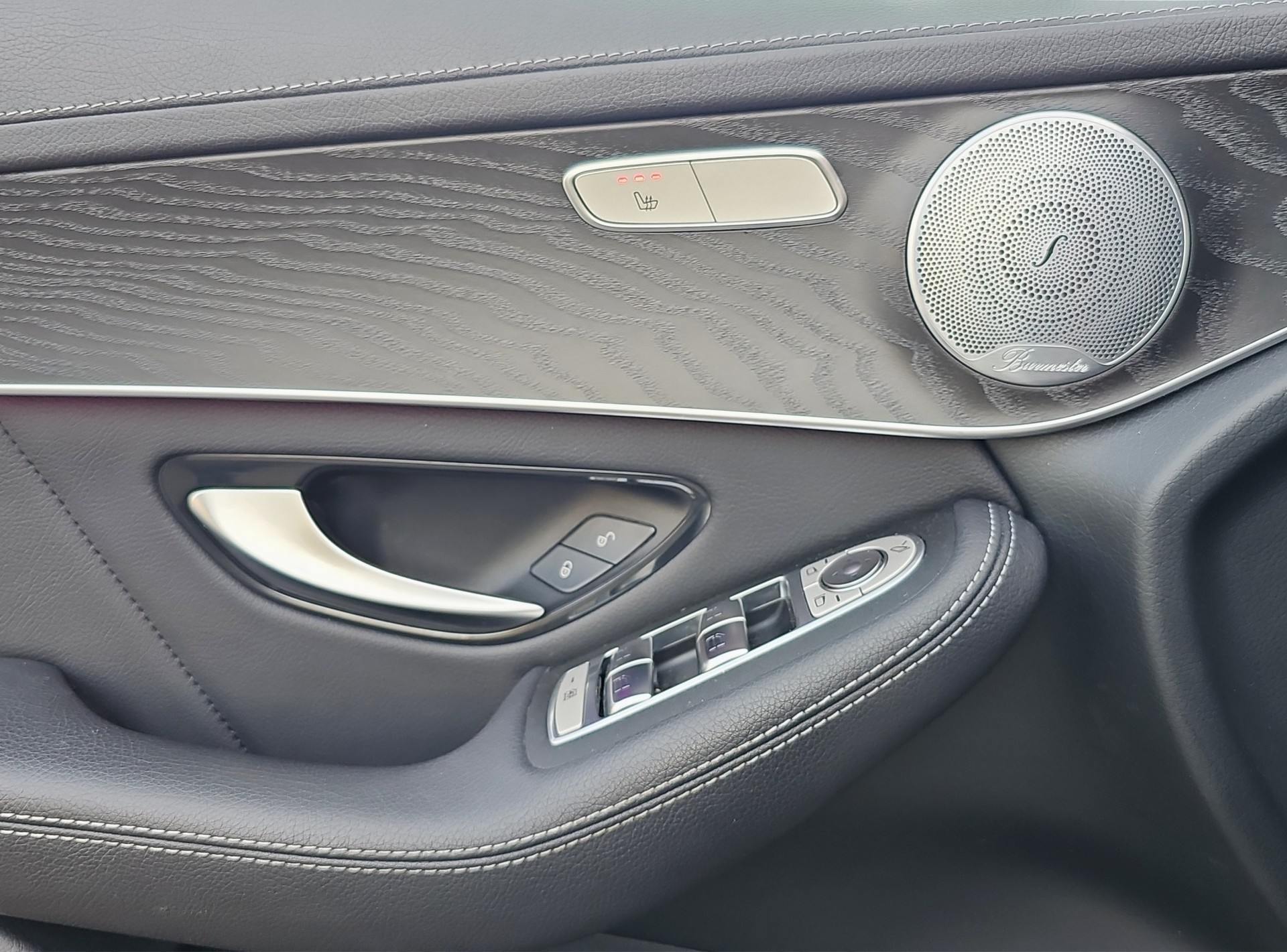 MERCEDES-BENZ GLC Coupé 300 d AMG Line 4Matic 9G-Tronic-image-14