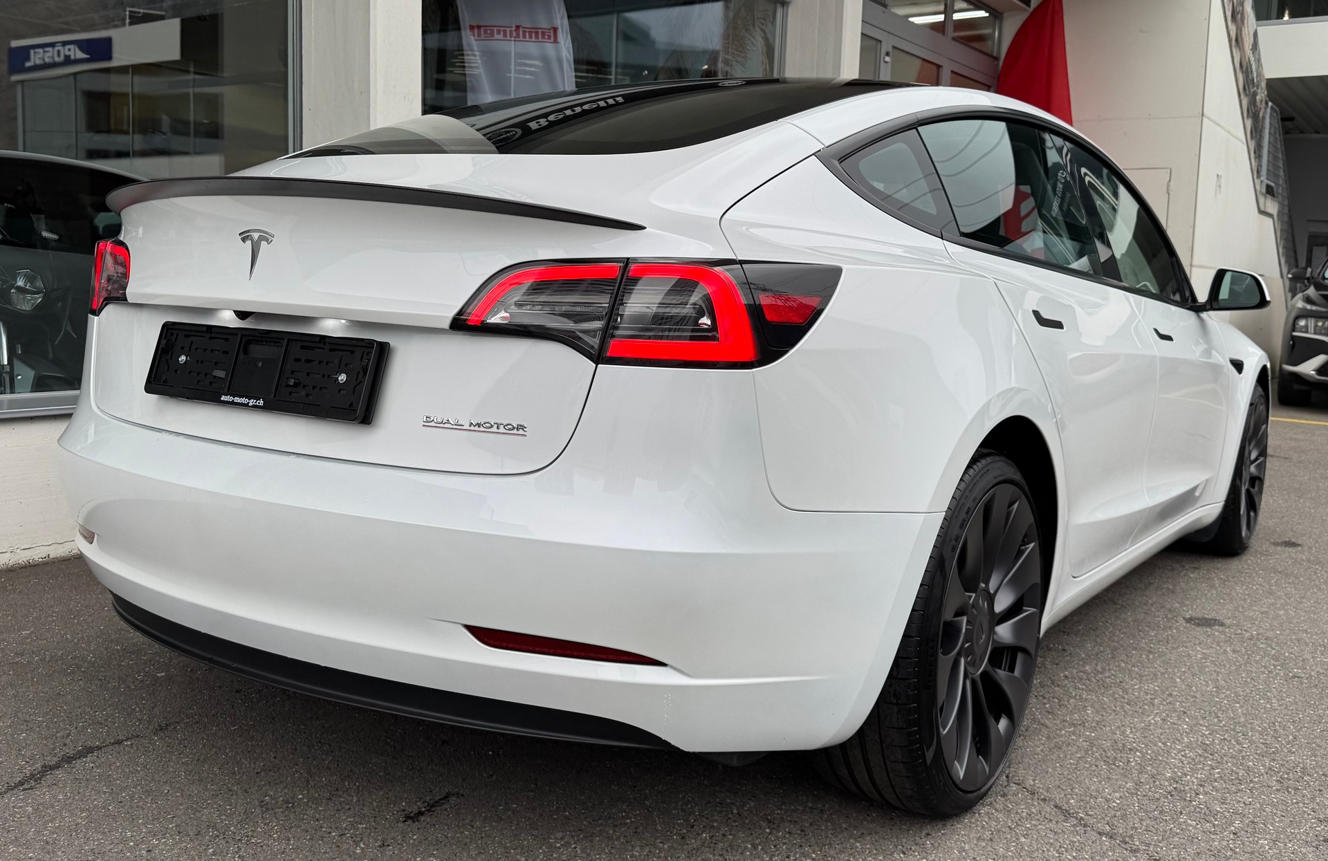TESLA Model 3 Performance 4x4-image-4