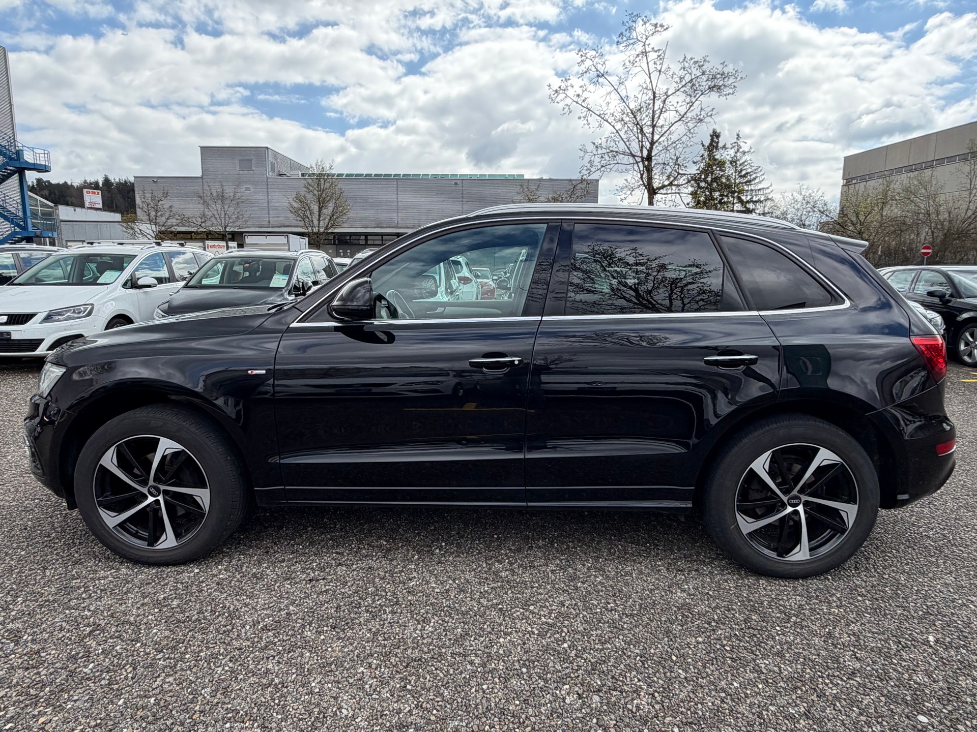 AUDI Q5 2.0 TFSI quattro tiptronic-image-7