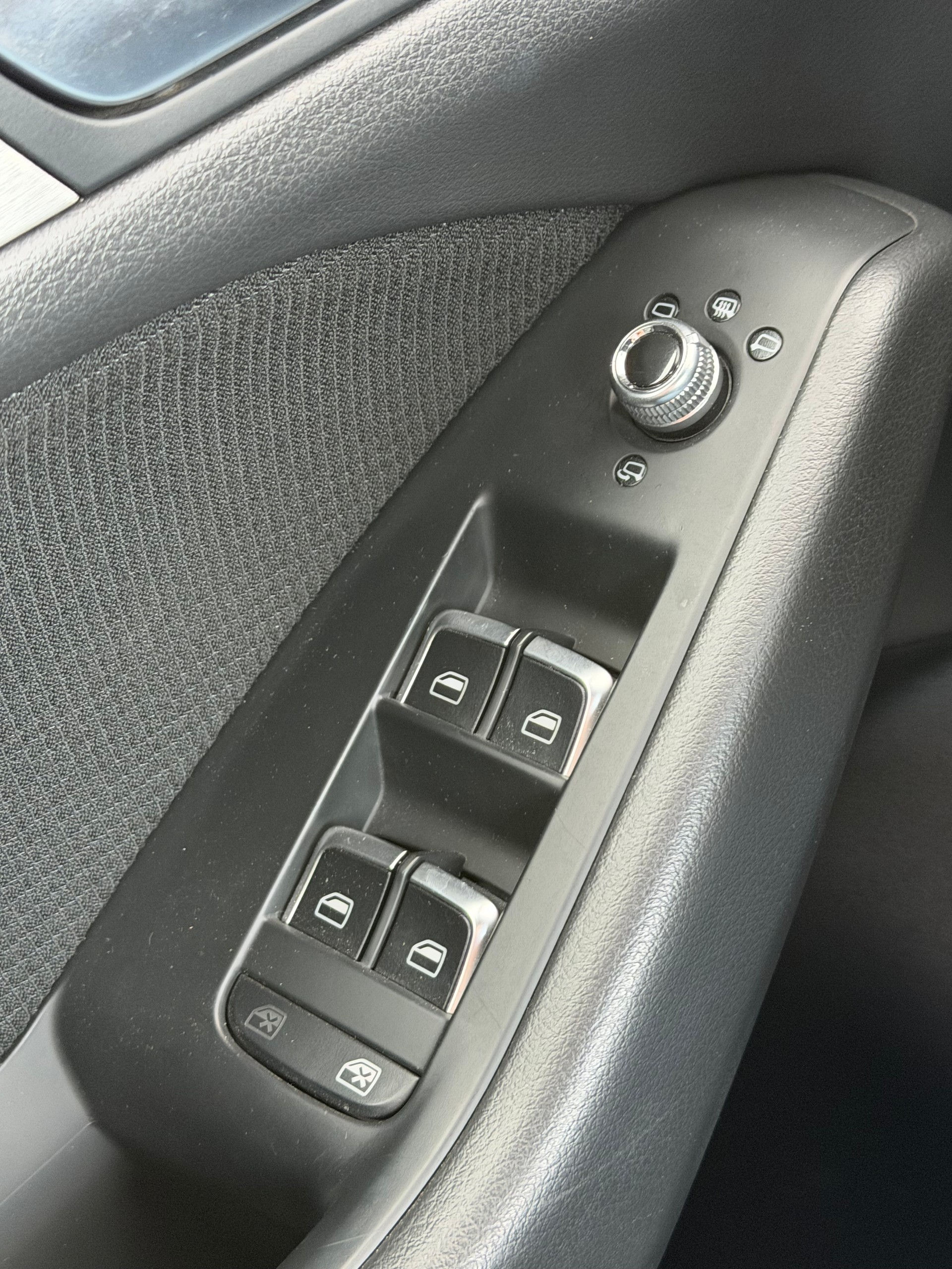 AUDI Q5 2.0 TFSI quattro tiptronic-image-18