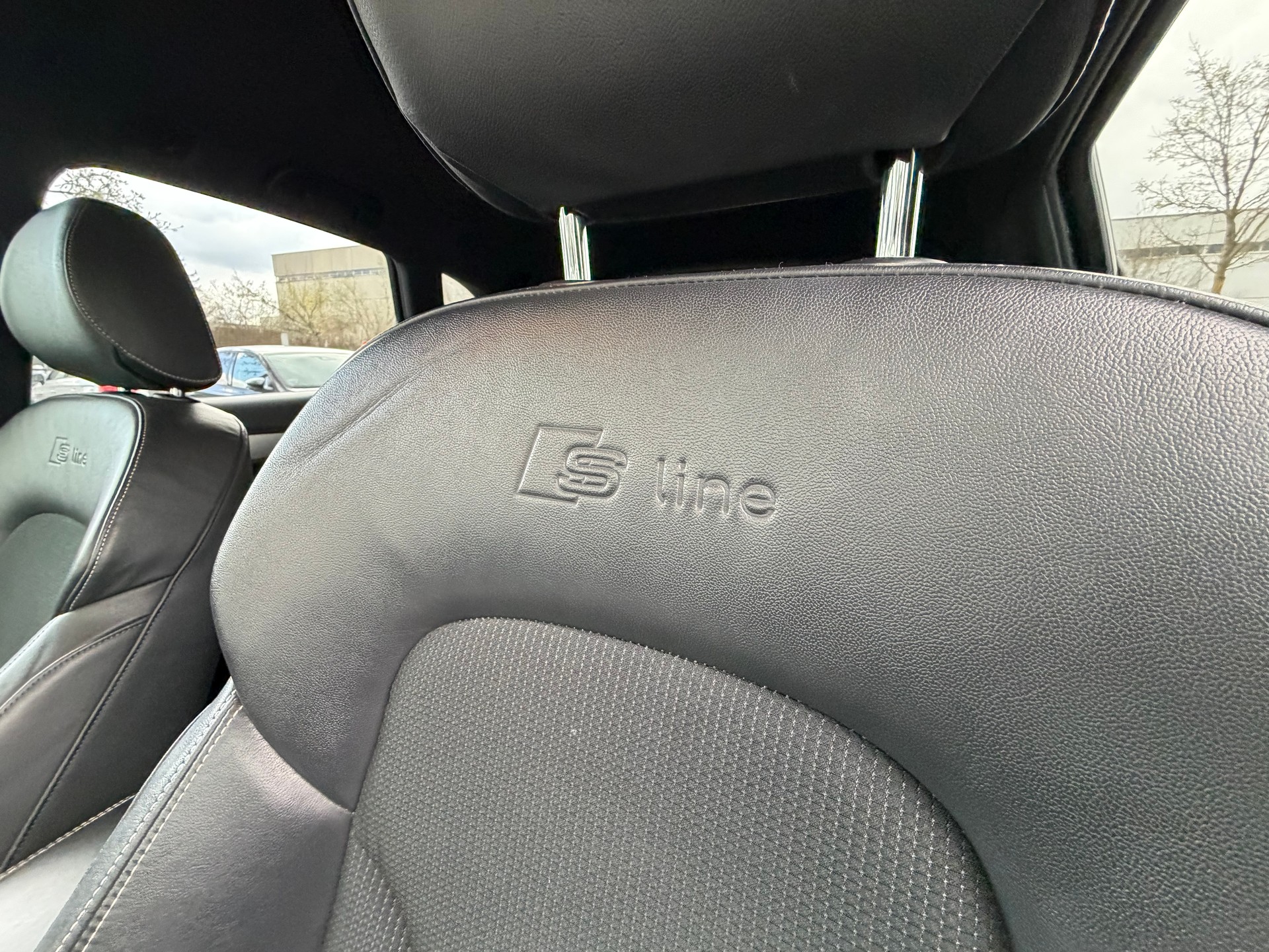 AUDI Q5 2.0 TFSI quattro tiptronic-image-9
