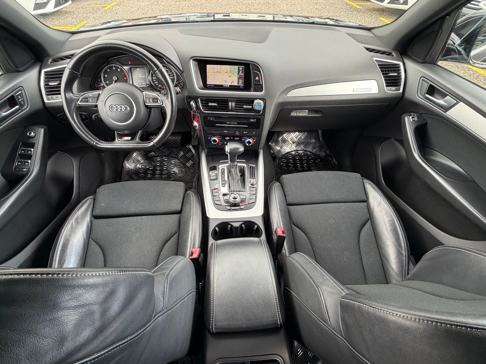 AUDI Q5 2.0 TFSI quattro tiptronic-image-11