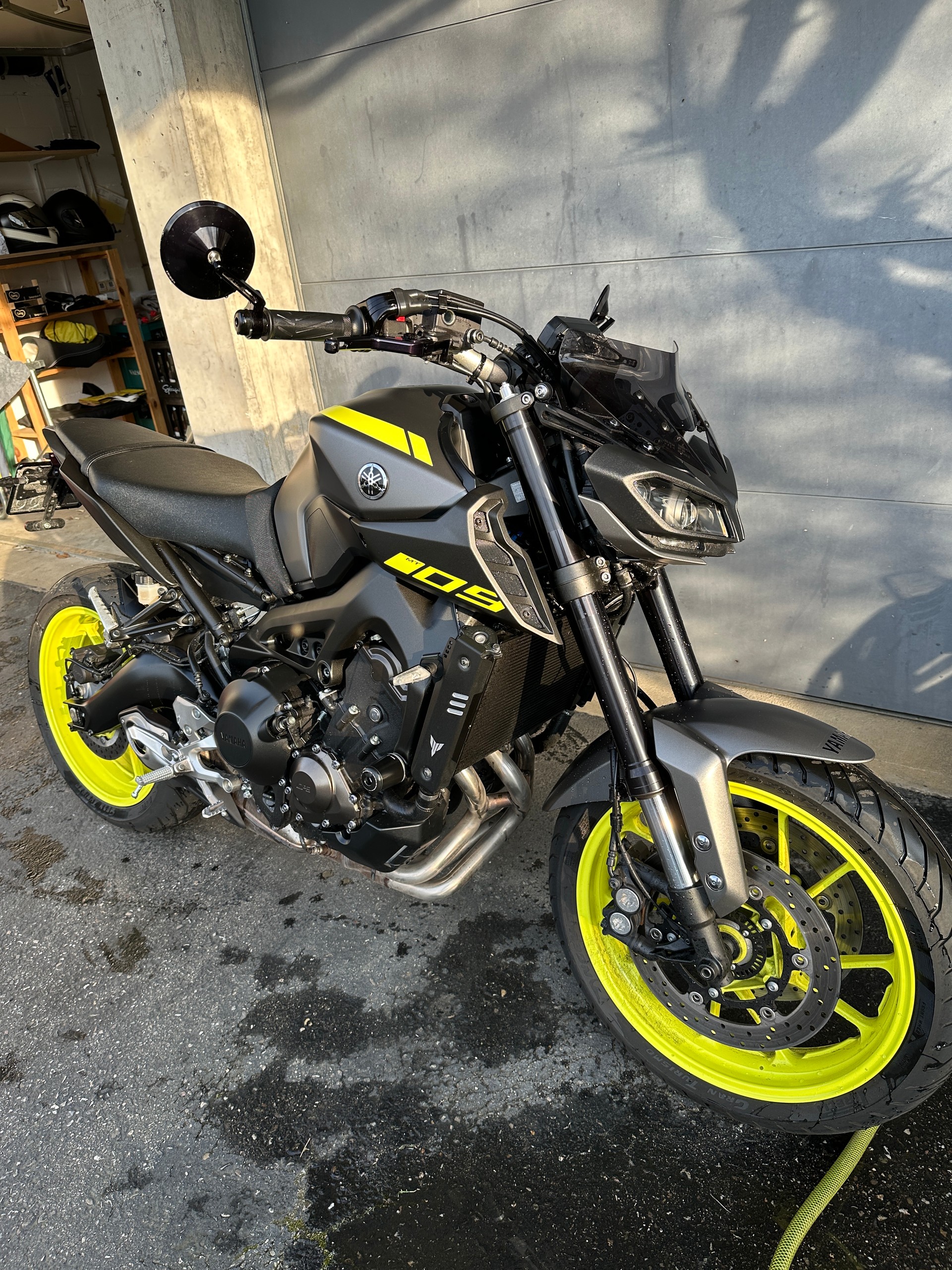 YAMAHA MT-09 ABS (35kW)-image-1