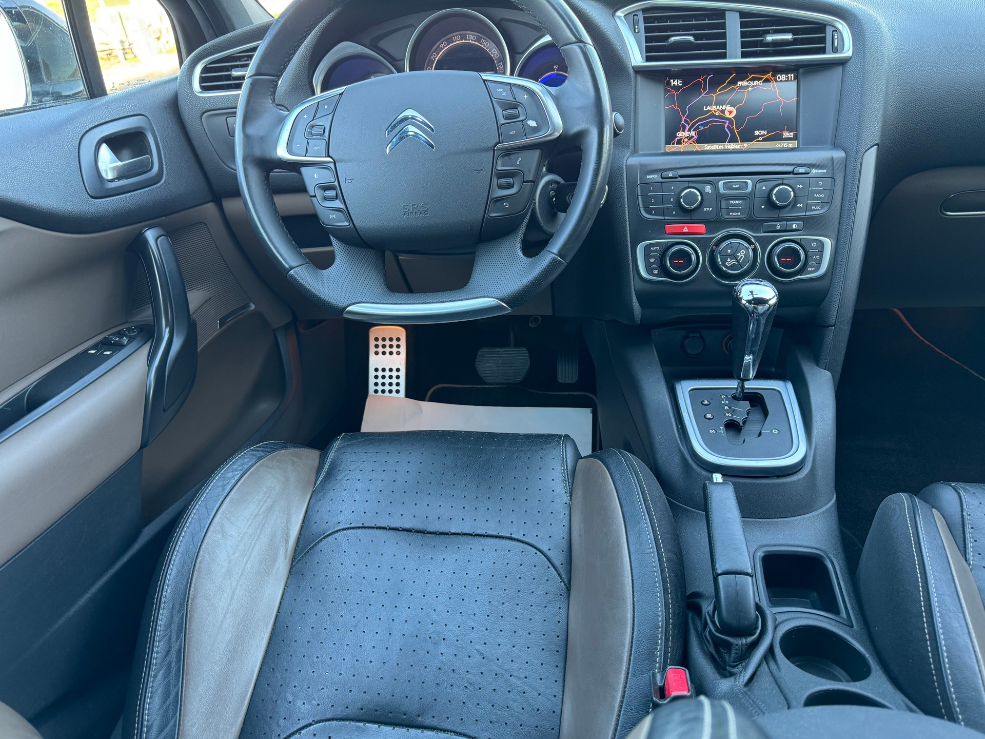DS AUTOMOBILES DS4 1.6 THP SO Chic Automatic-image-5
