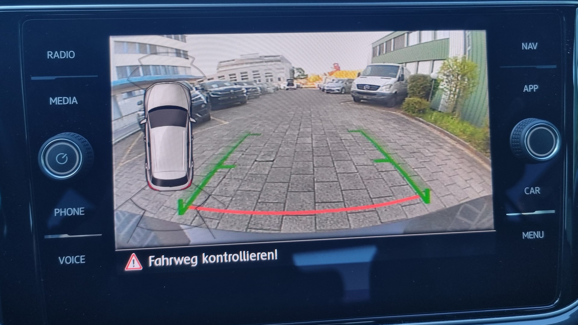 VW T-Roc 2.0 TDI R - Line DSG 4Motion-image-10