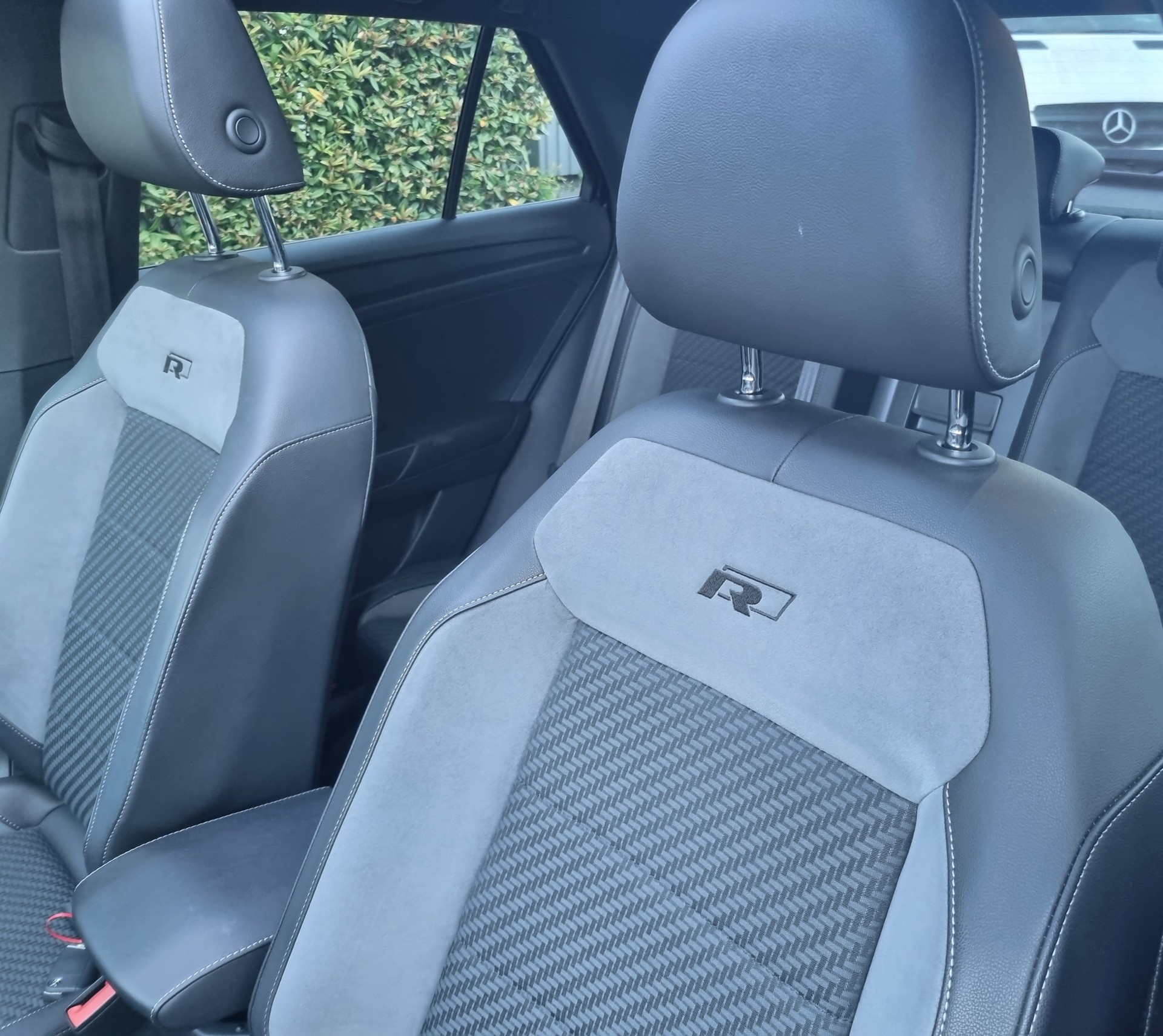VW T-Roc 2.0 TDI R - Line DSG 4Motion-image-13