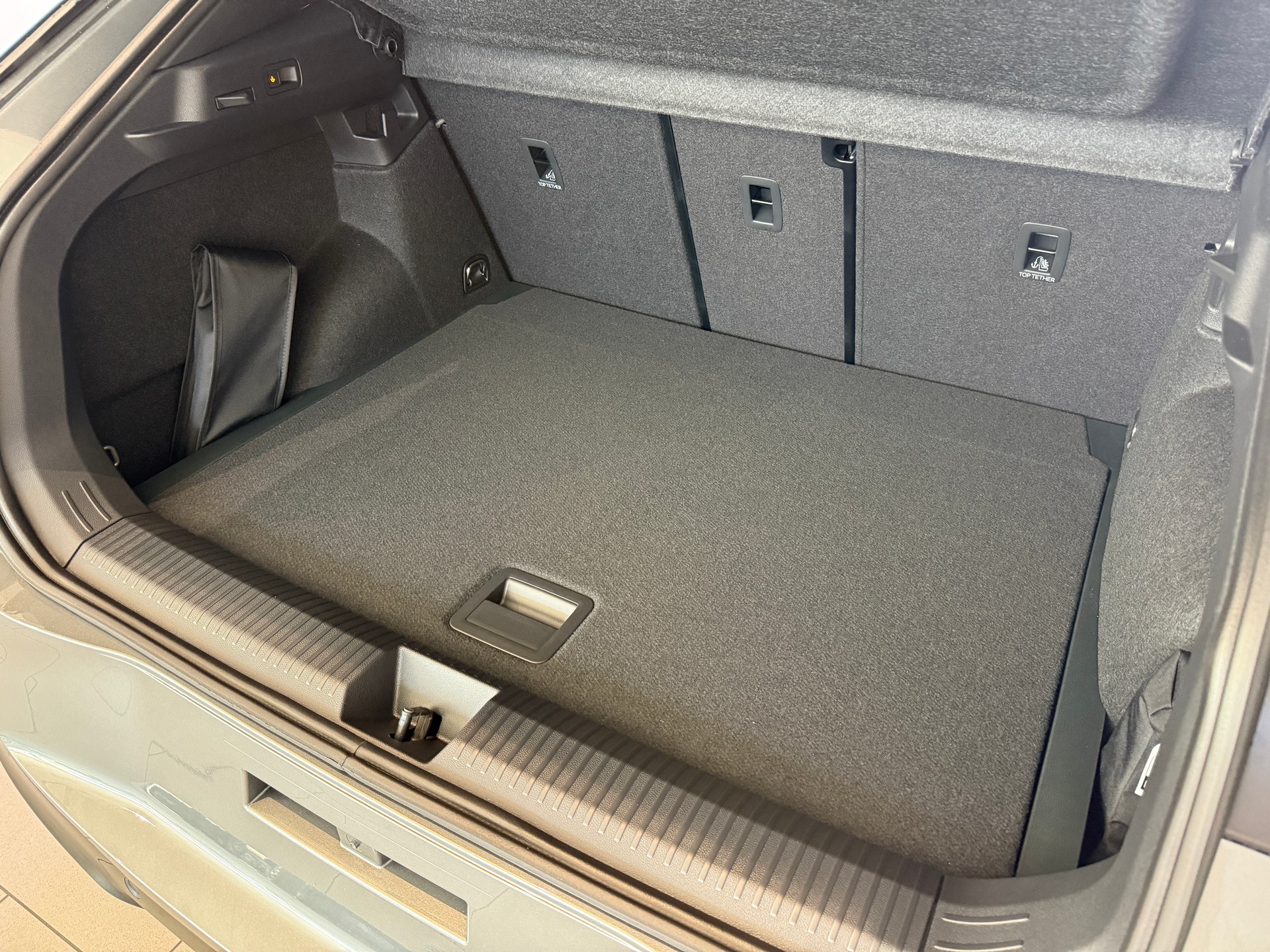 VW T-Roc 1.5 eTSI mHEV R-Line DSG-image-5