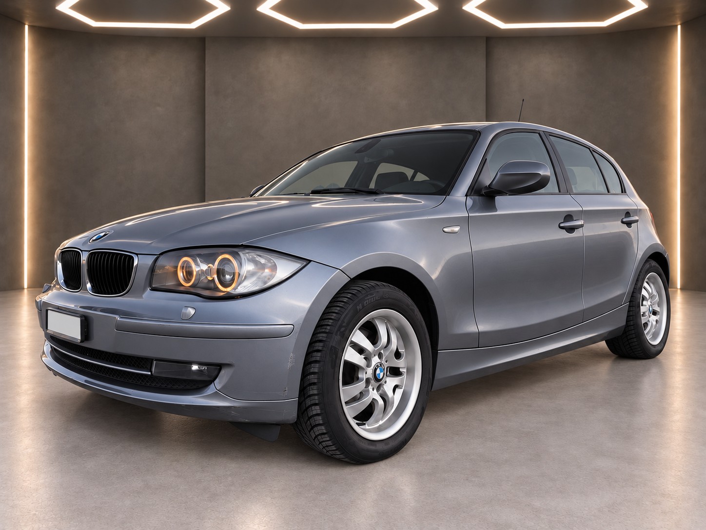 BMW 120i Steptronic-image-2