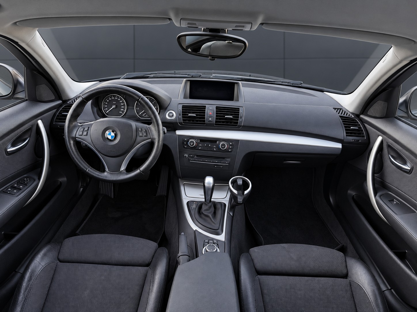 BMW 120i Steptronic-image-9