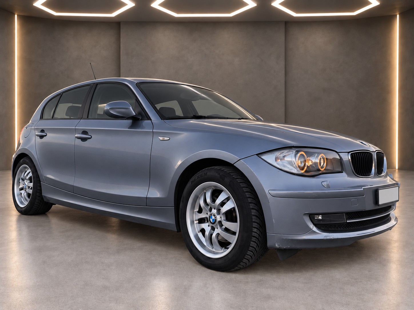BMW 120i Steptronic-image-8