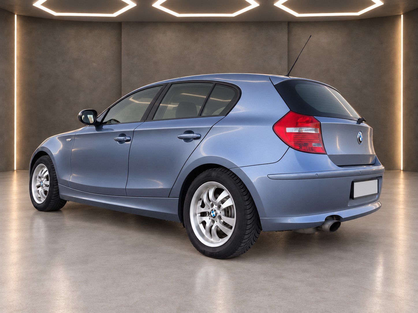 BMW 120i Steptronic-image-4