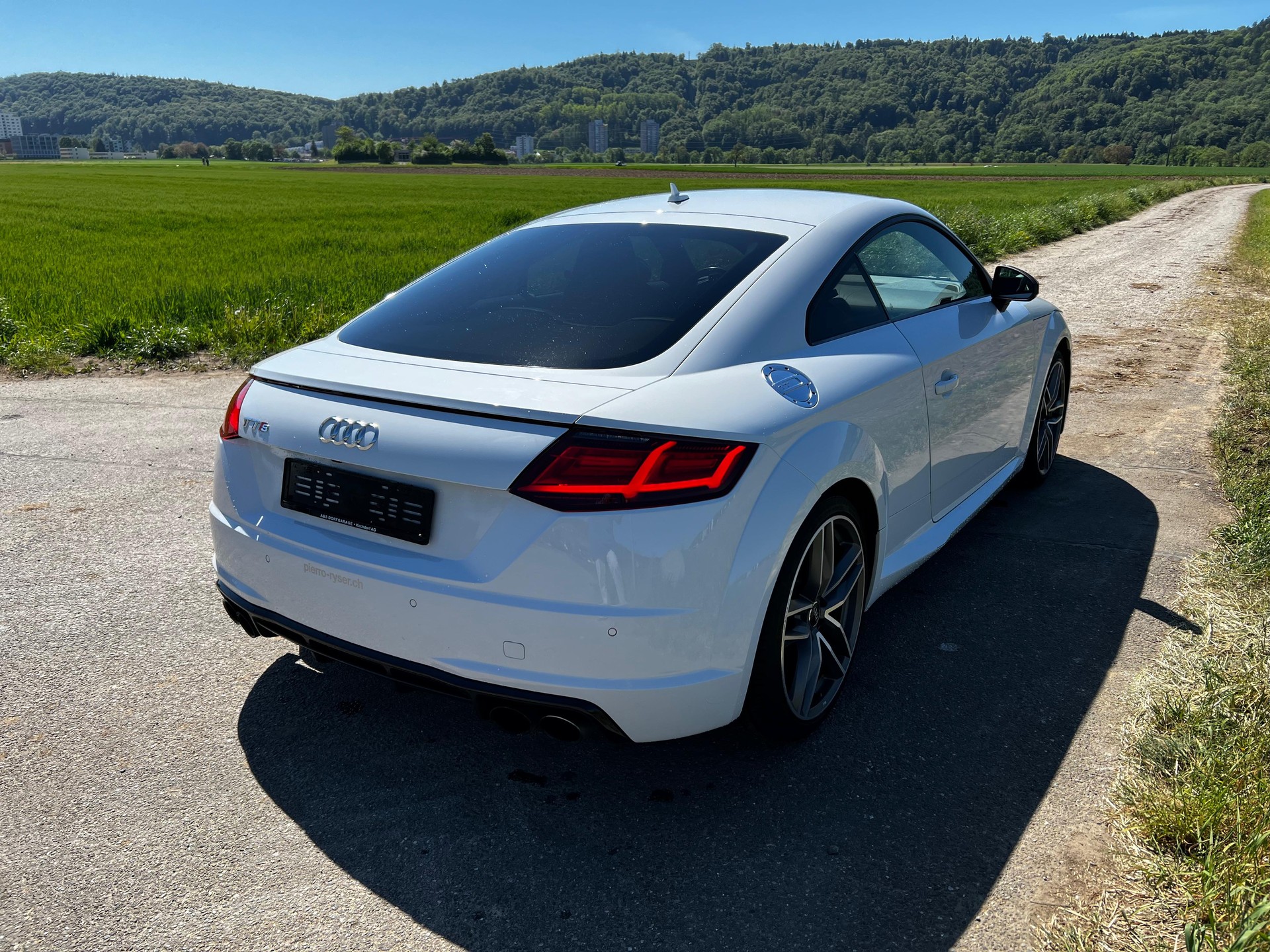 AUDI TTS Coupé 2.0 TFSI quattro S-tronic-image-4