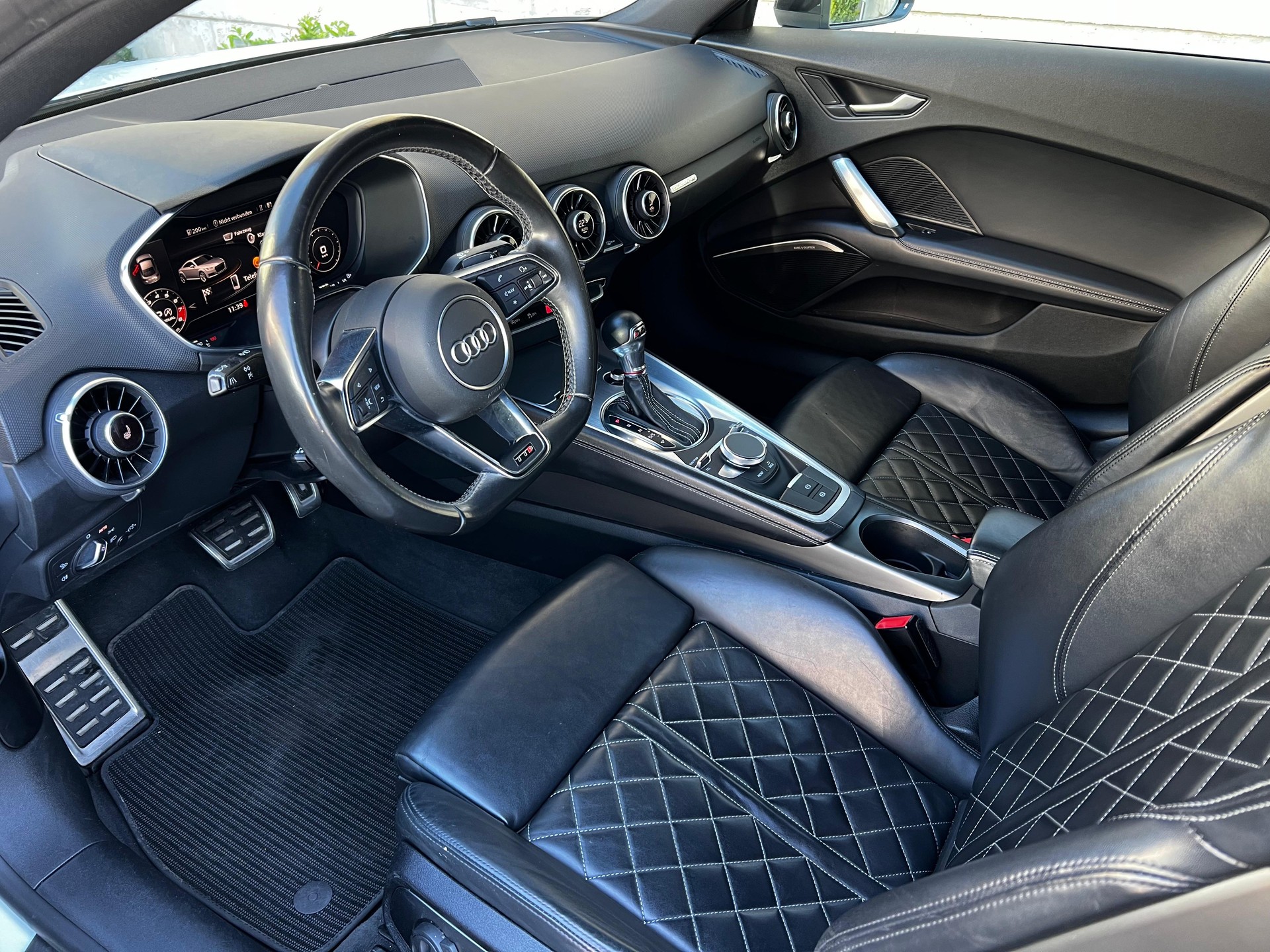 AUDI TTS Coupé 2.0 TFSI quattro S-tronic-image-8