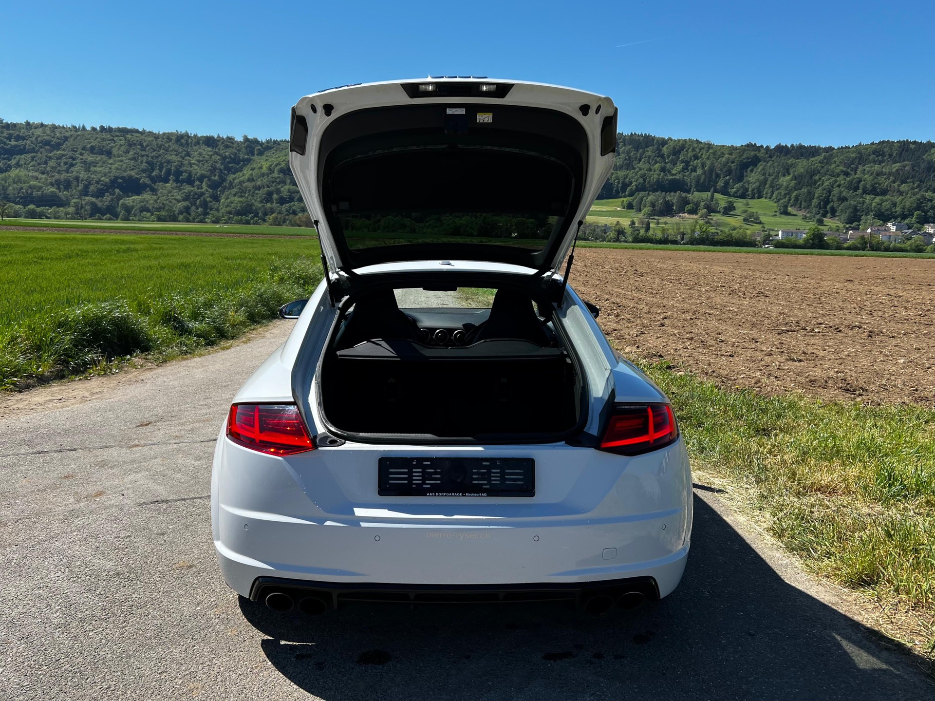 AUDI TTS Coupé 2.0 TFSI quattro S-tronic-image-12