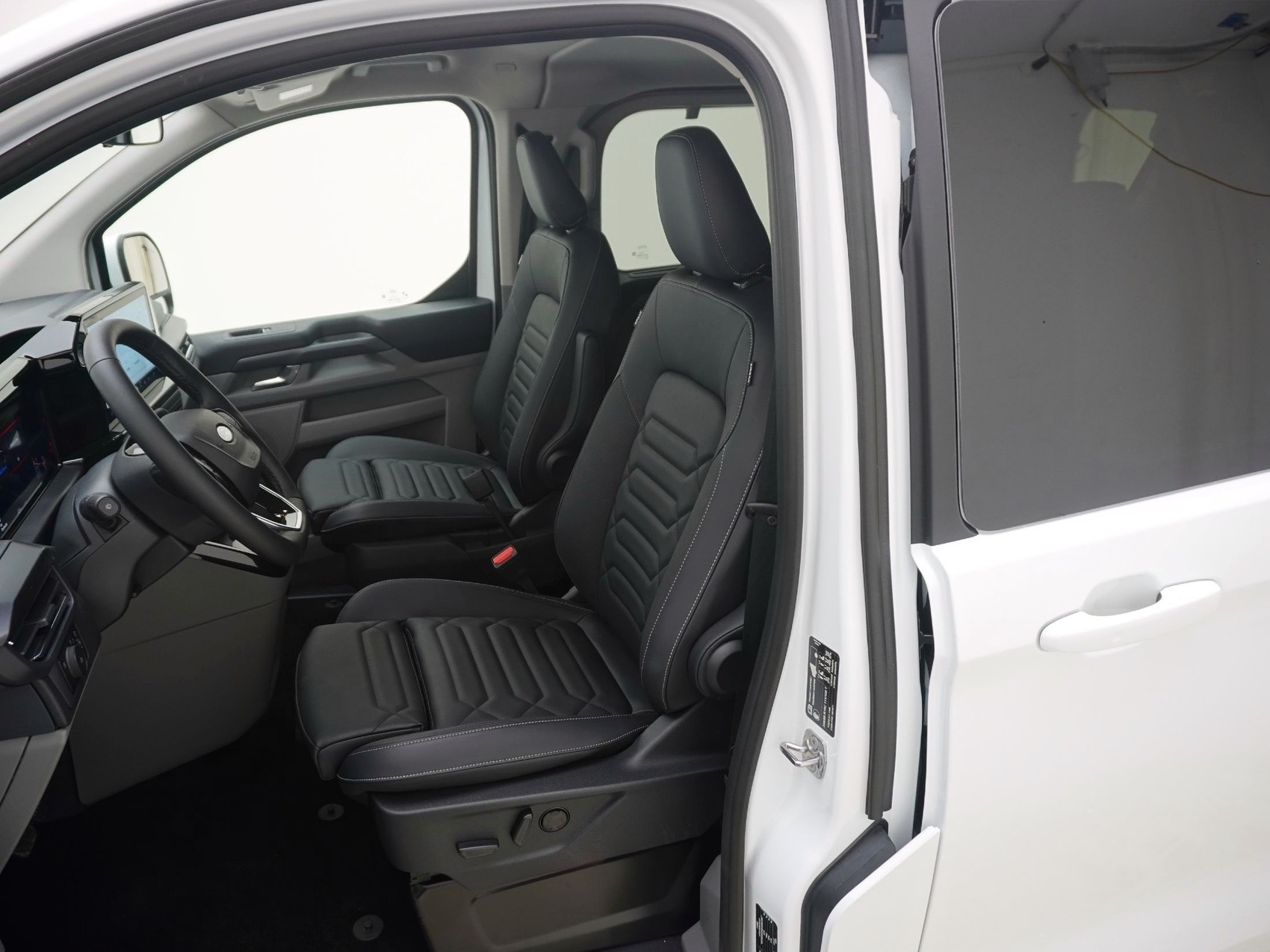 FORD Tourneo Custom 320 L1 2.0 TDCI 4x4 Titanium X-image-12