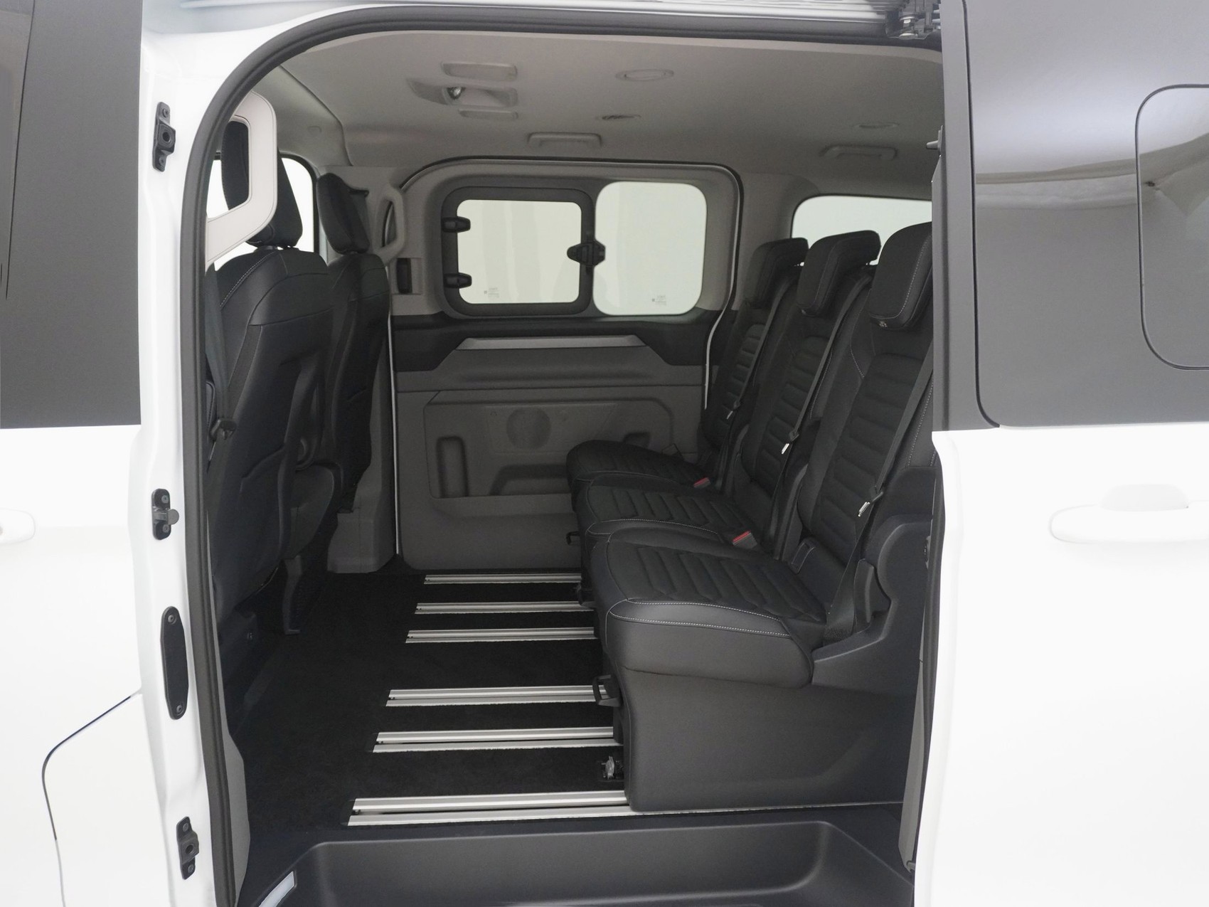 FORD Tourneo Custom 320 L1 2.0 TDCI 4x4 Titanium X-image-15