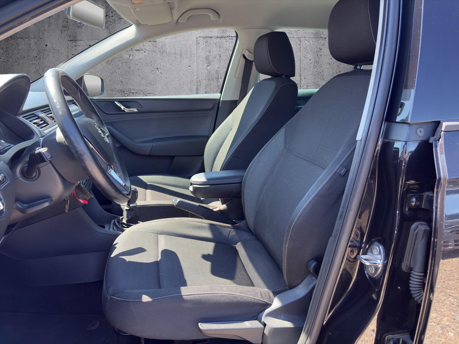 SKODA Rapid Spaceback 1.2 TSI Ambition-image-6