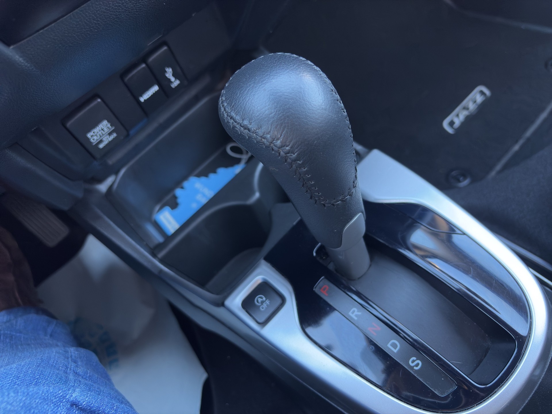 HONDA Jazz 1.3i-VTEC Elegance-image-10