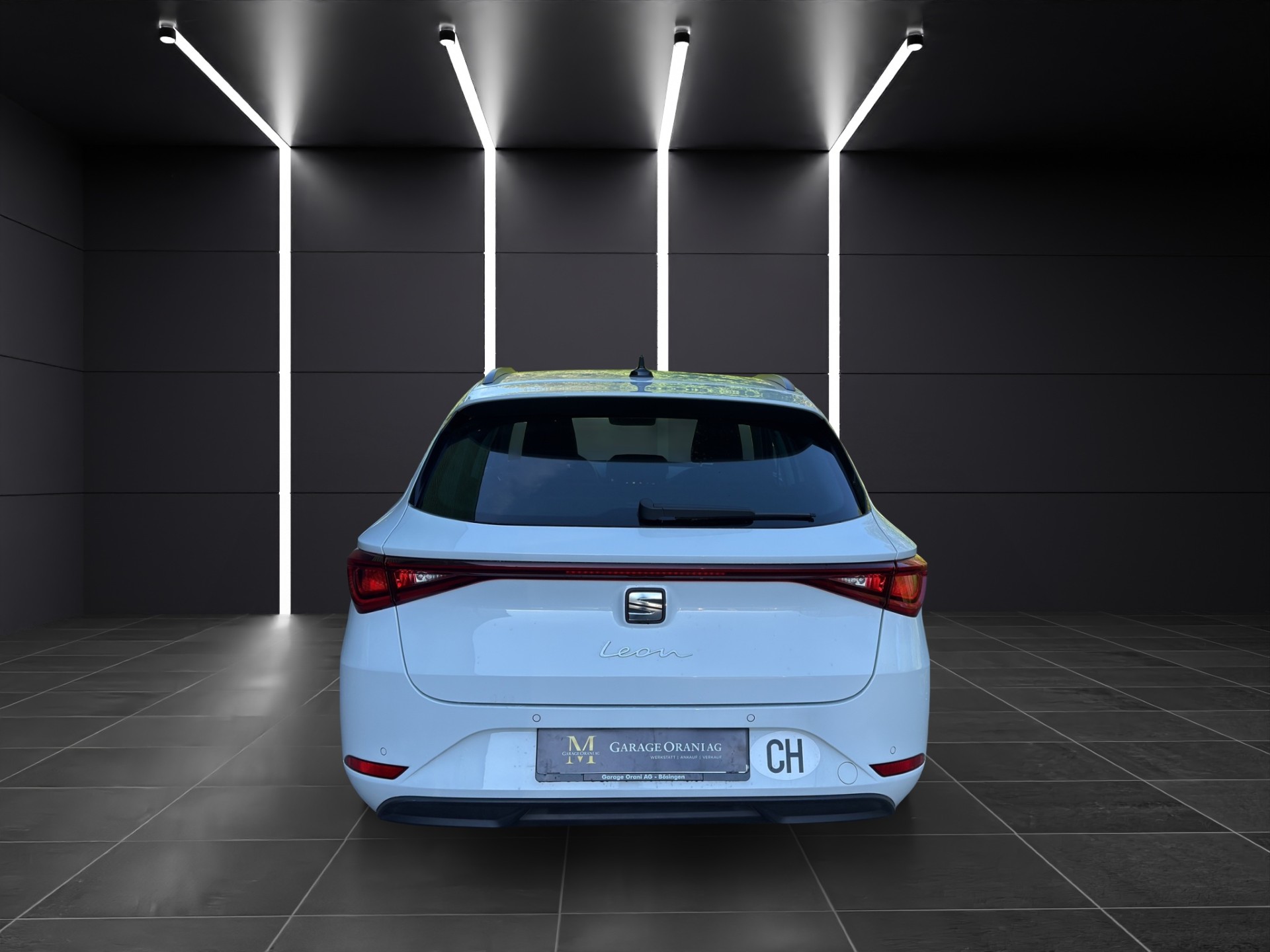 SEAT Leon ST 2.0 TDI EVO DSG Style-showroom-element-2