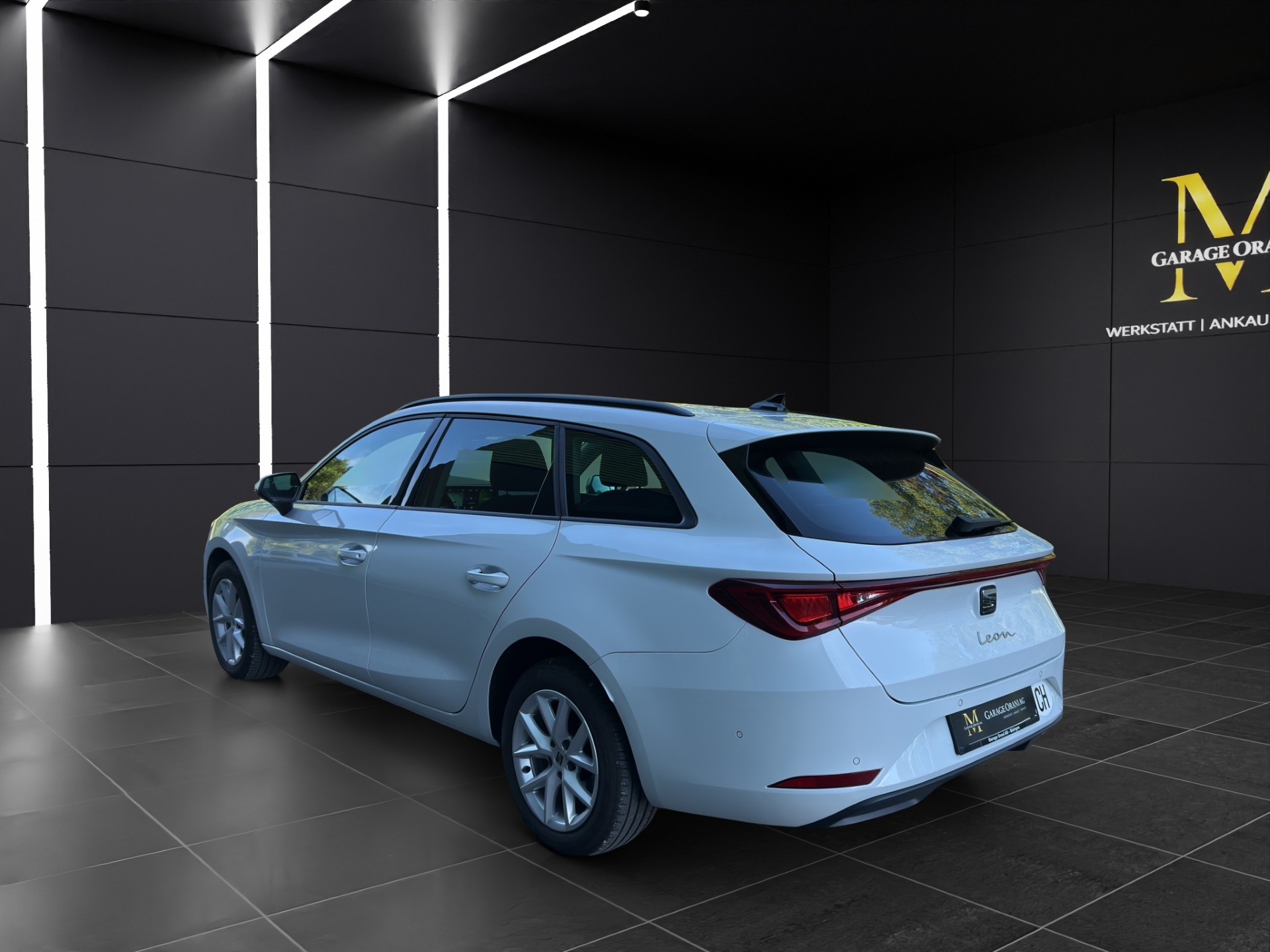 SEAT Leon ST 2.0 TDI EVO DSG Style-showroom-element-1