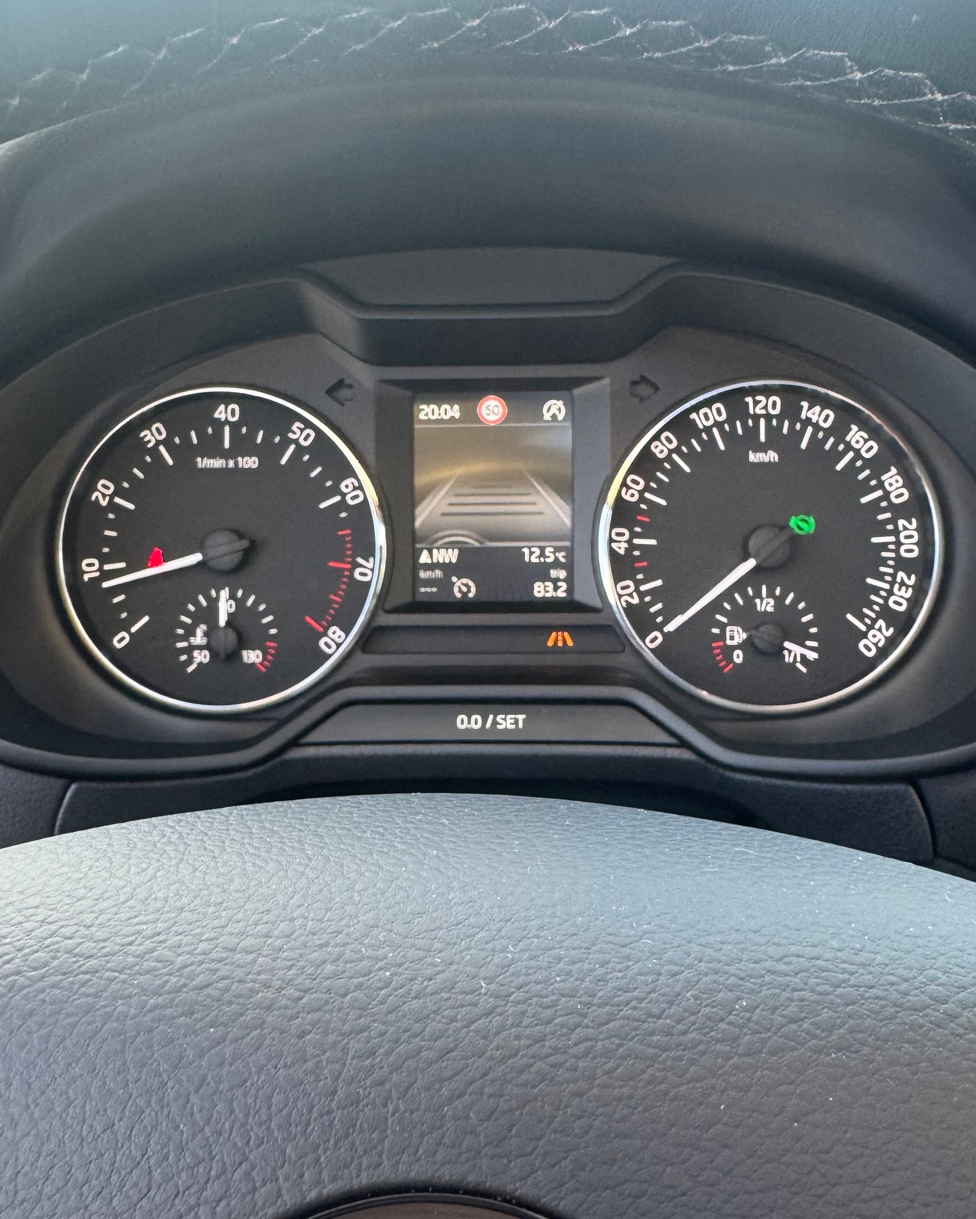 SKODA 1.8 TSI Elegance 4x4 DSG-image-5