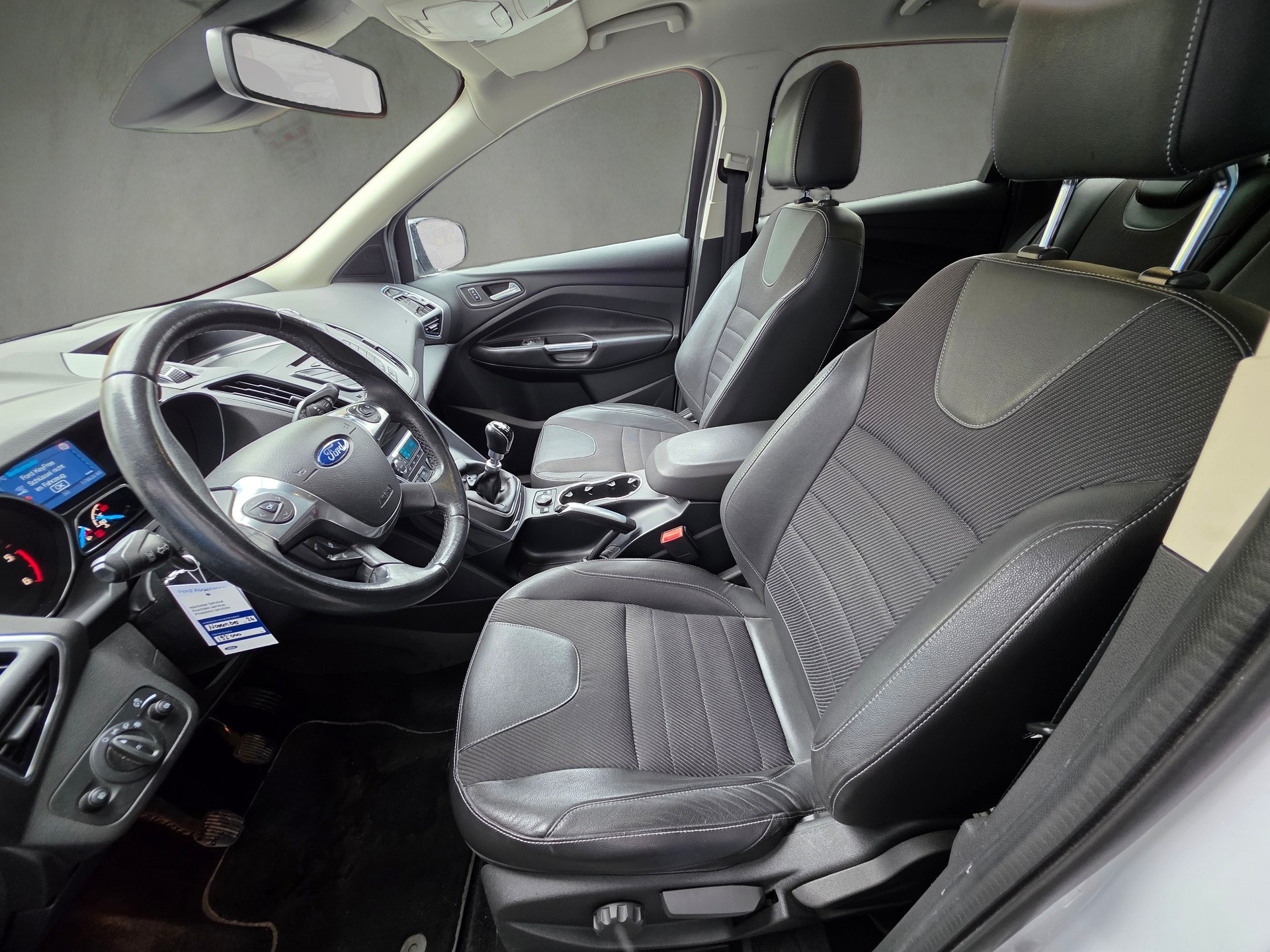 FORD Kuga 2.0 TDCi Titanium 4WD-image-12