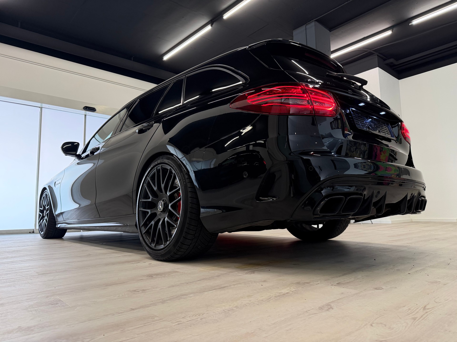 MERCEDES-BENZ C 63 S AMG-image-15