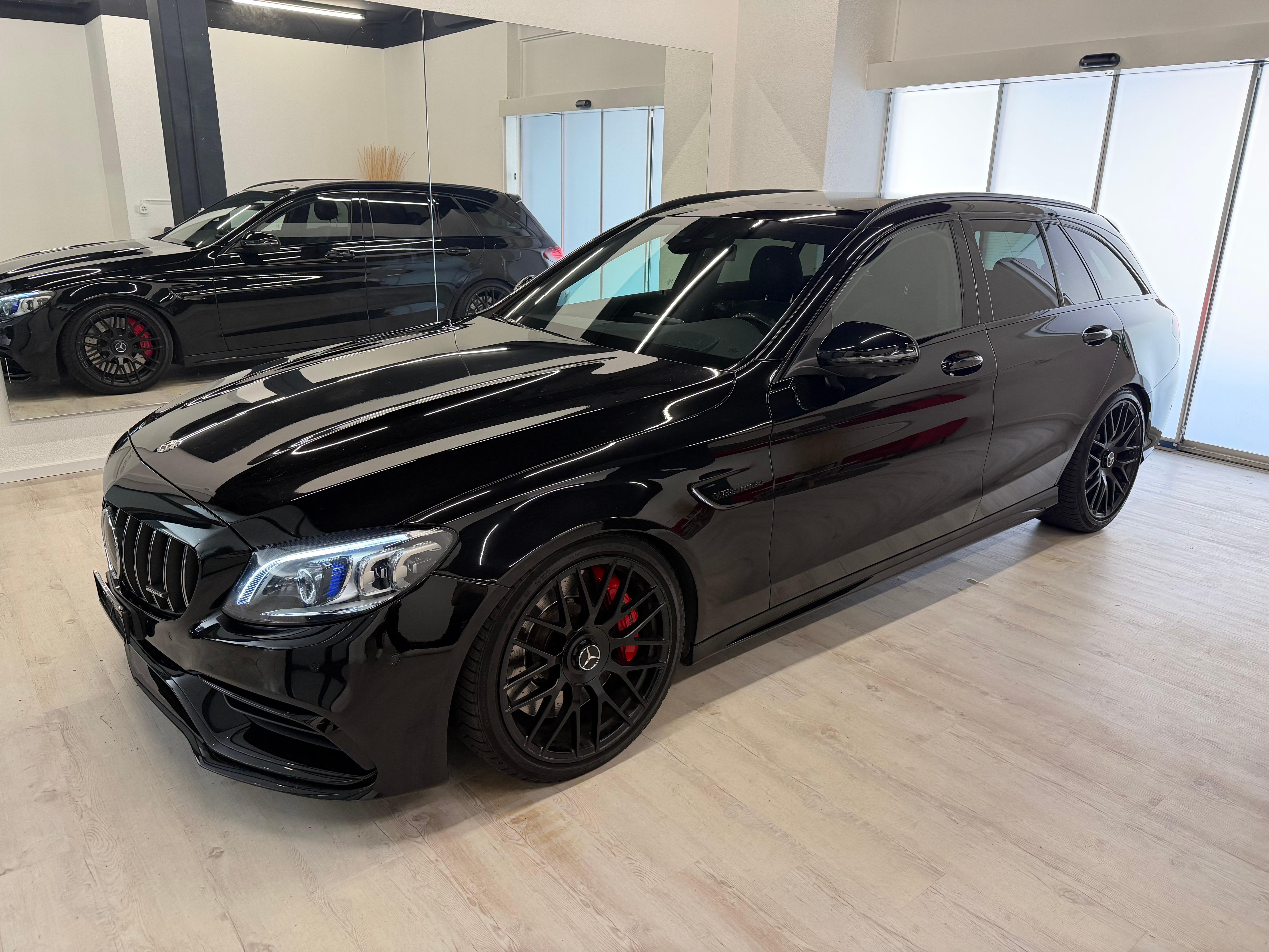 Car photo