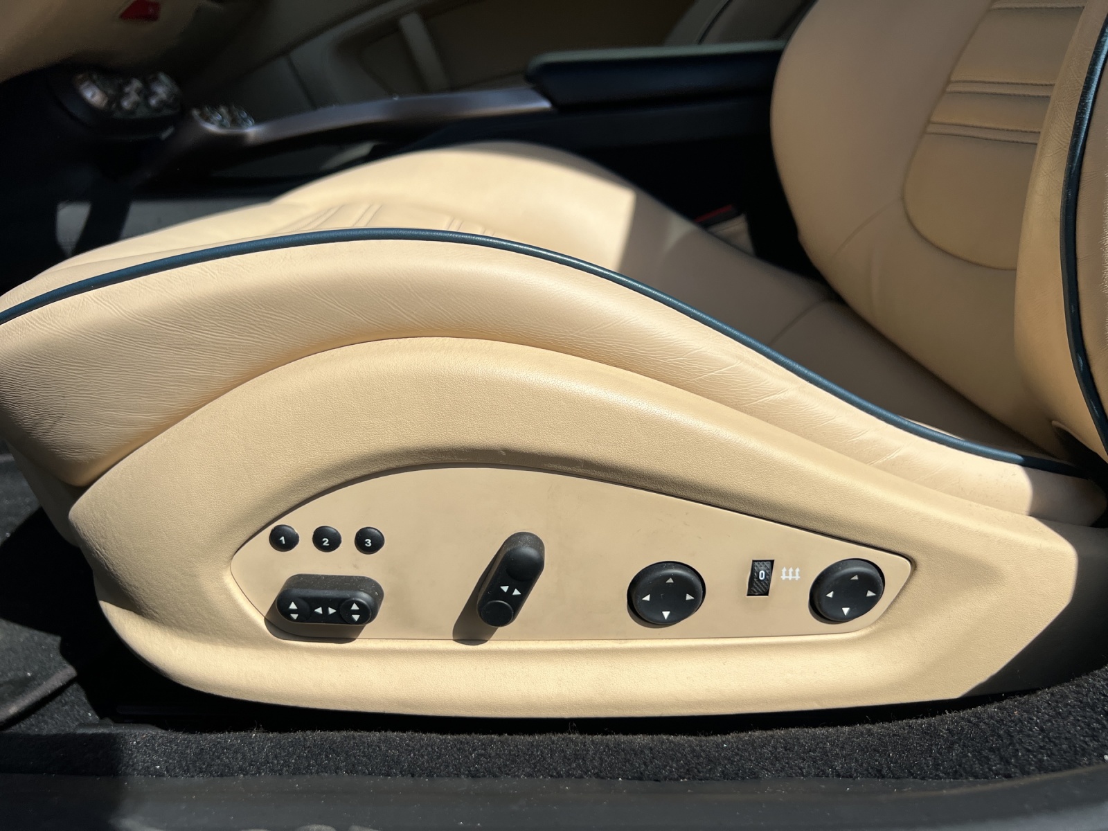FERRARI California 4.3 V8 Trenta-image-10