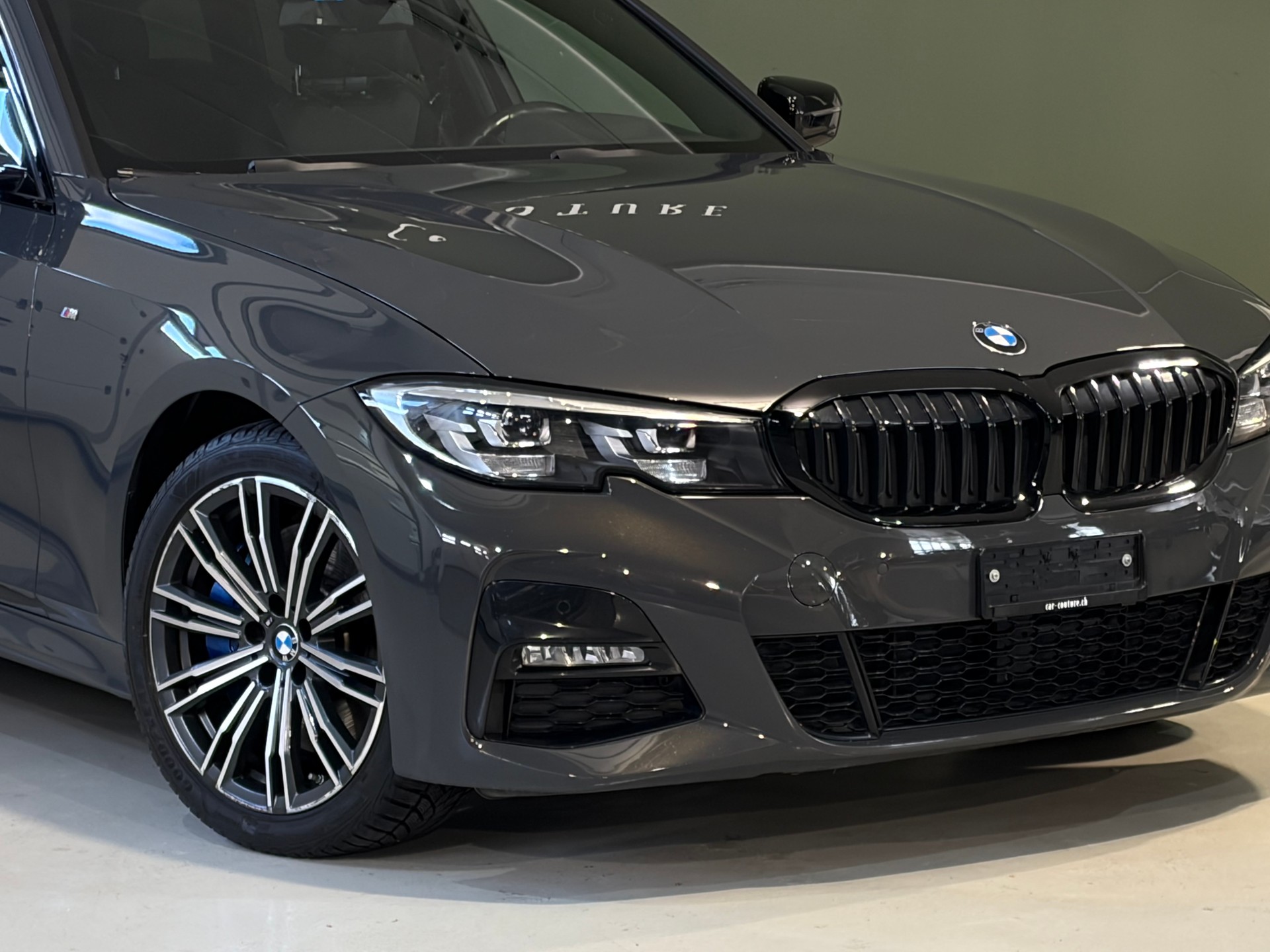 BMW 330d xDrive 48V Touring M Sport Steptronic*CH-Fahrzeug*-image-3