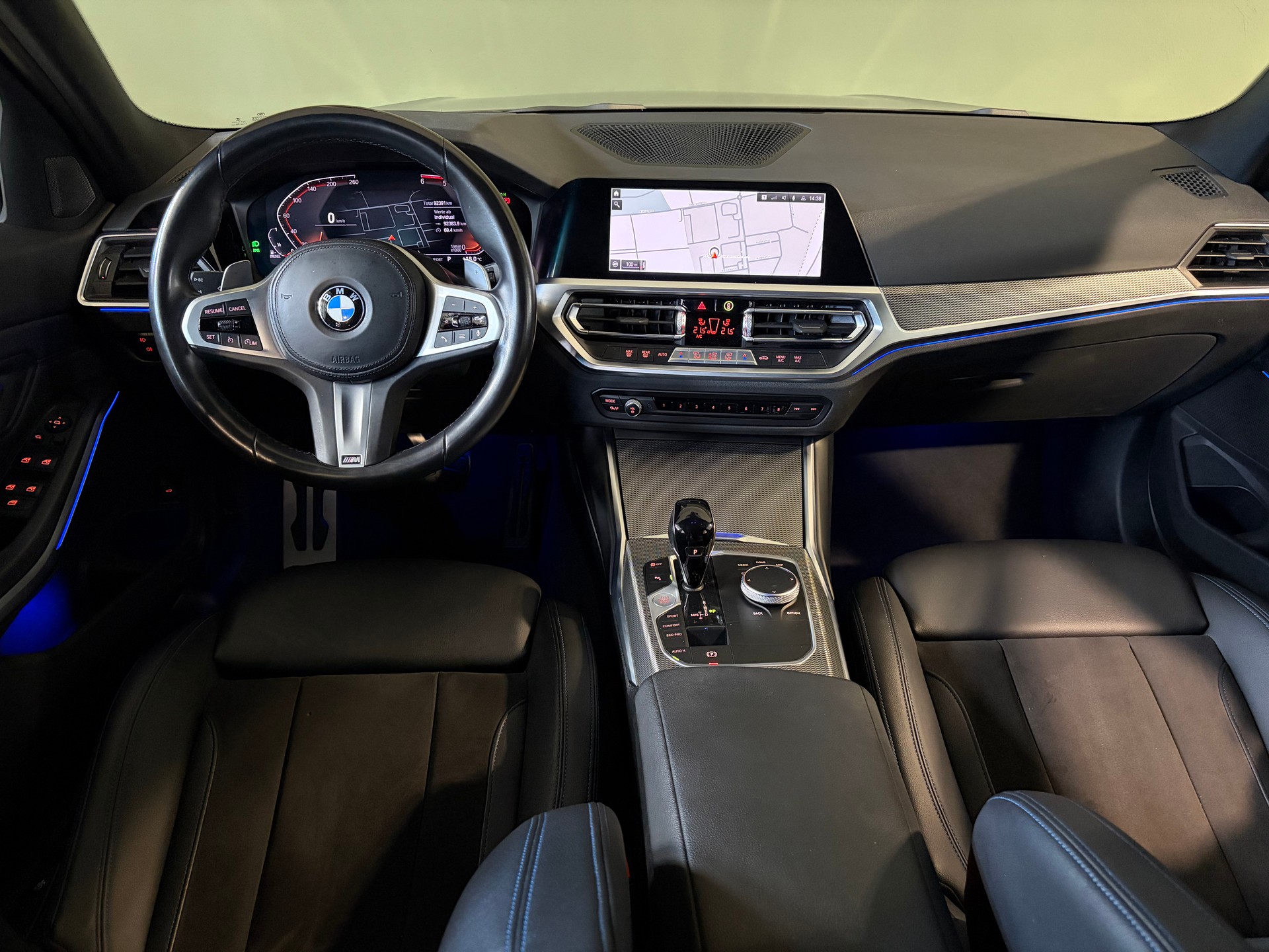 BMW 330d xDrive 48V Touring M Sport Steptronic*CH-Fahrzeug*-image-16
