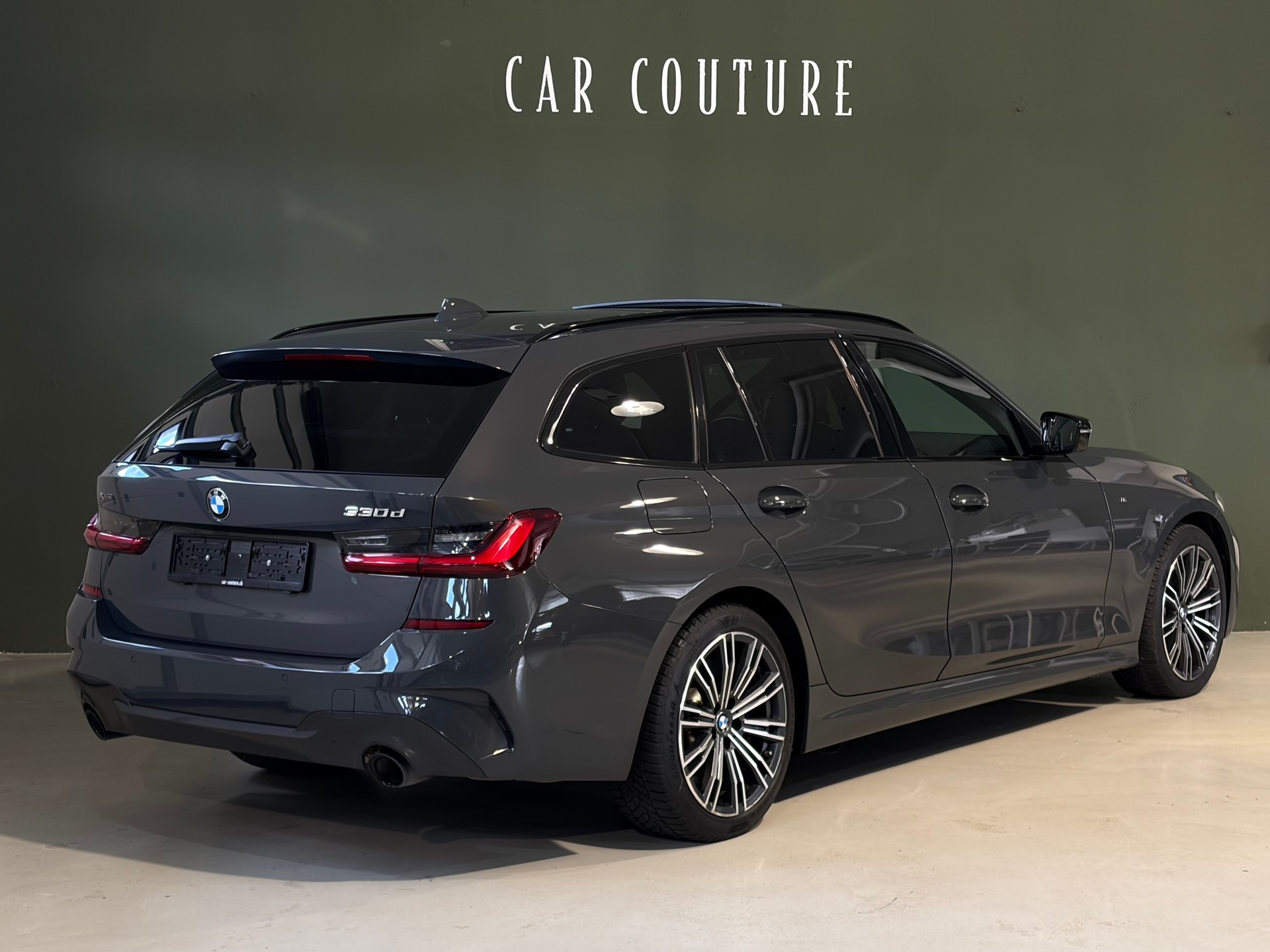 BMW 330d xDrive 48V Touring M Sport Steptronic*CH-Fahrzeug*-image-4